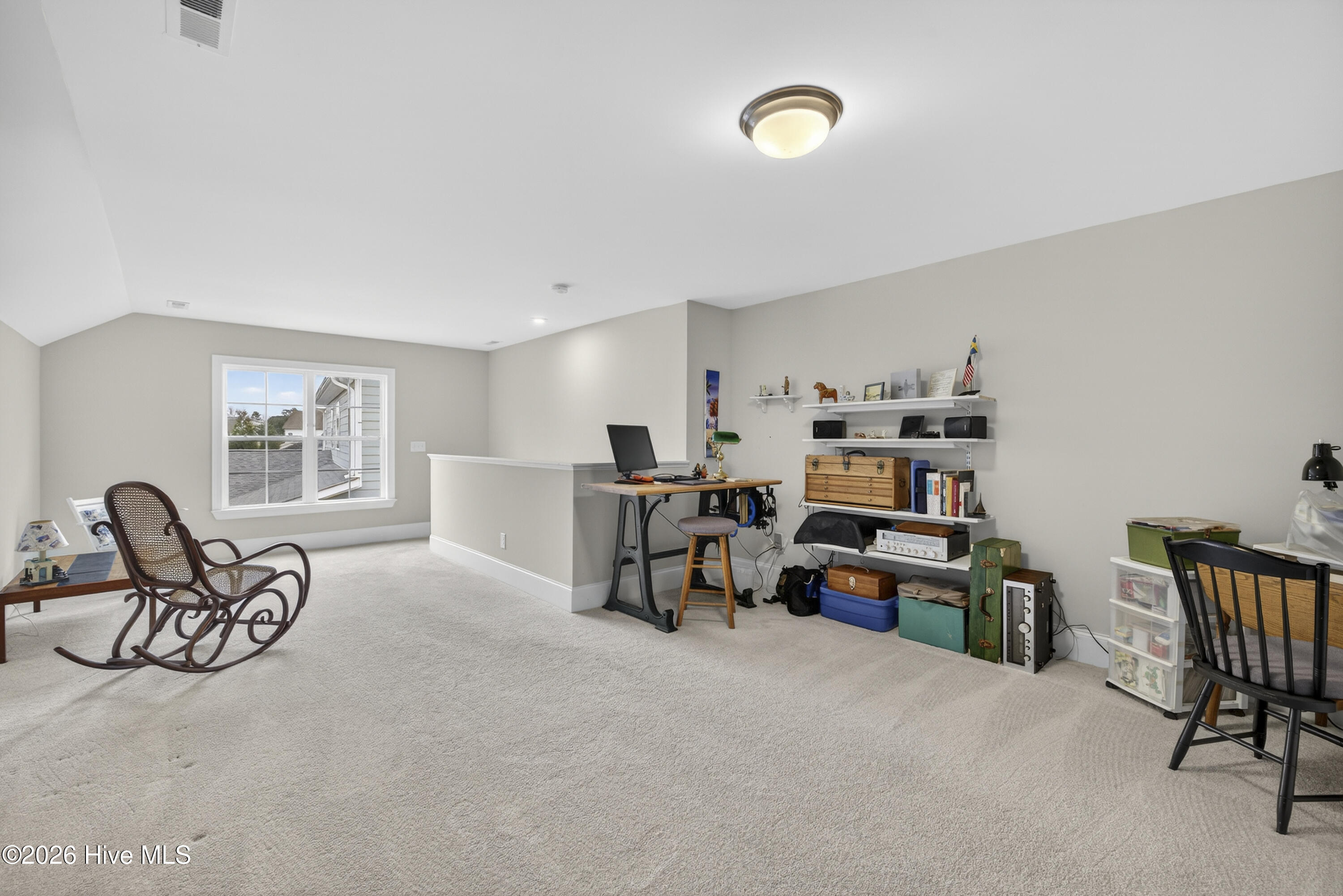 100558157 | Photo 38