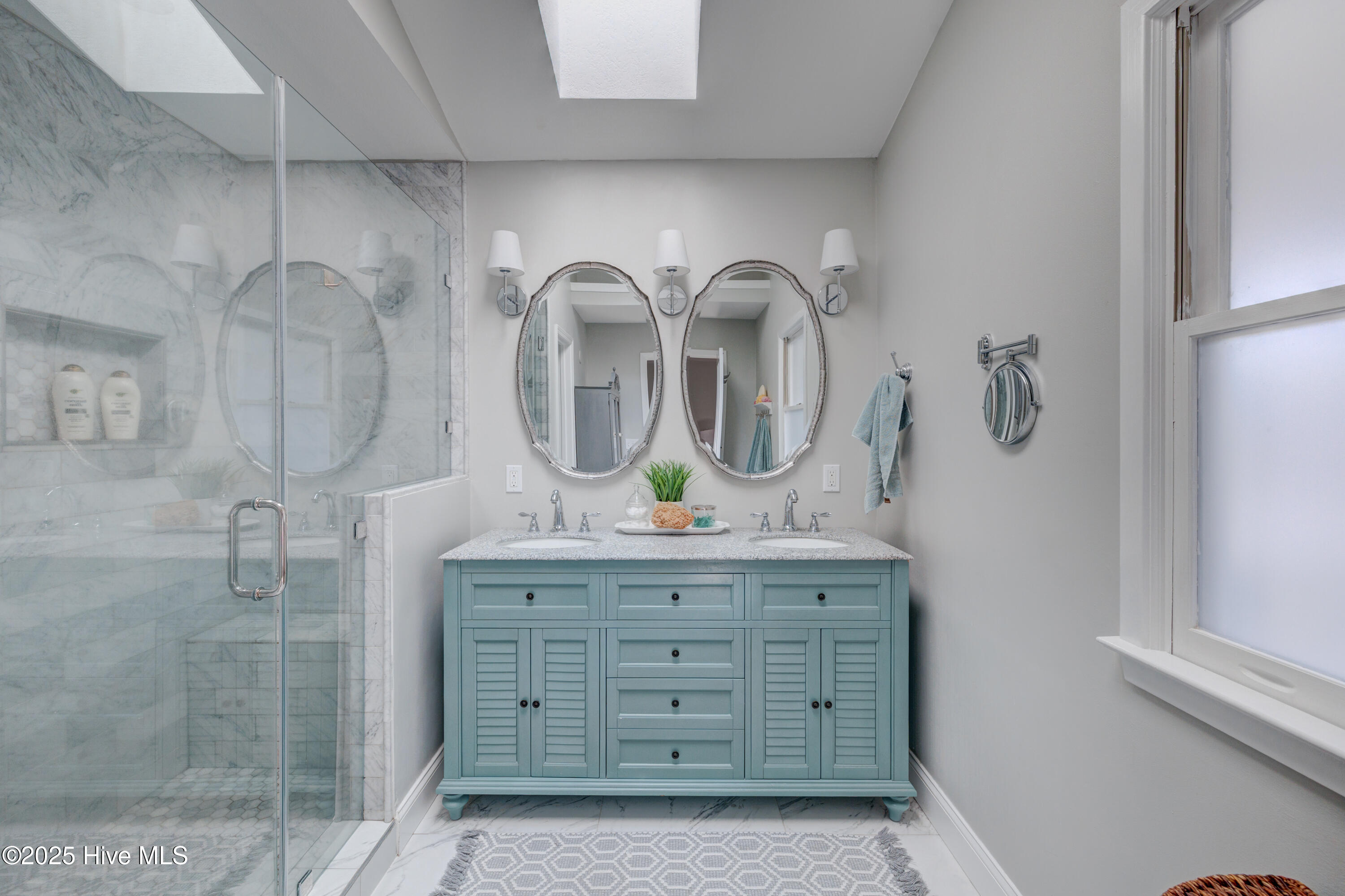 100515137 | Photo 25