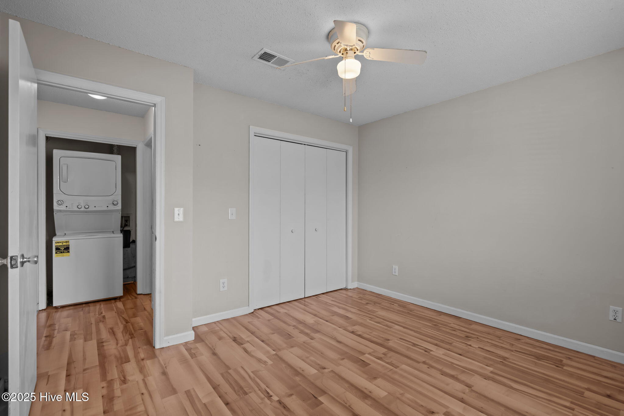 100529850 | Photo 27