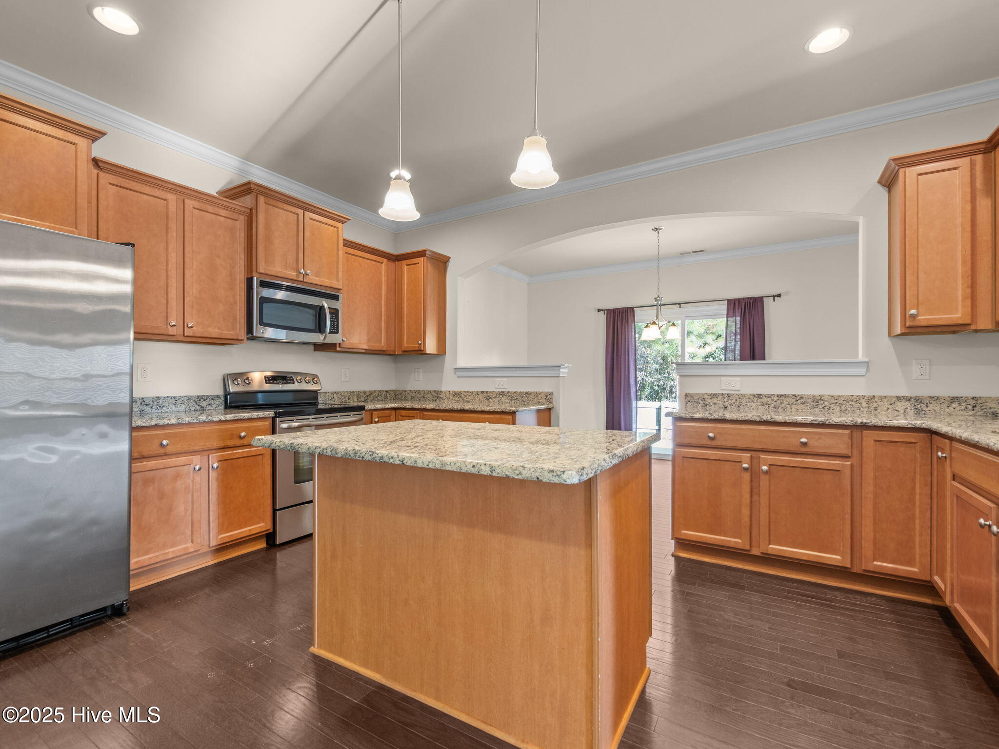 100545403 | Photo 17