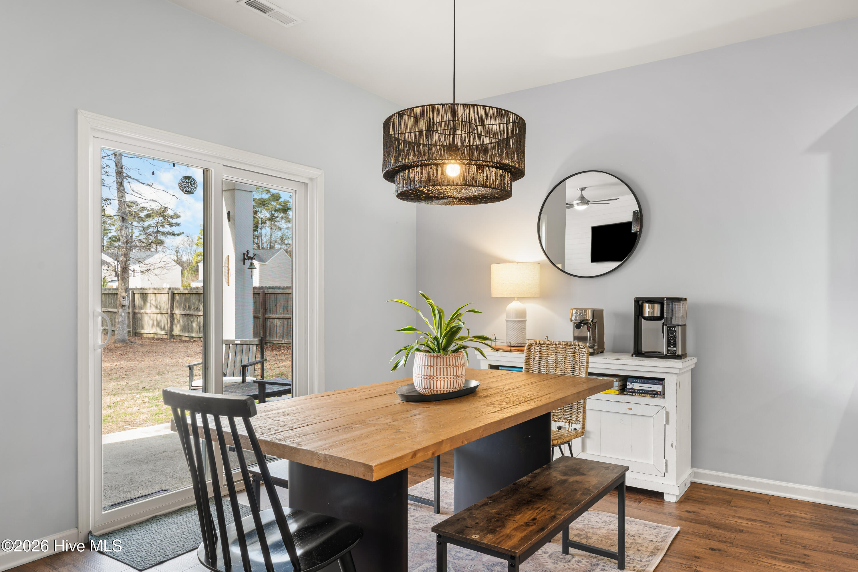 100552885 | Photo 10