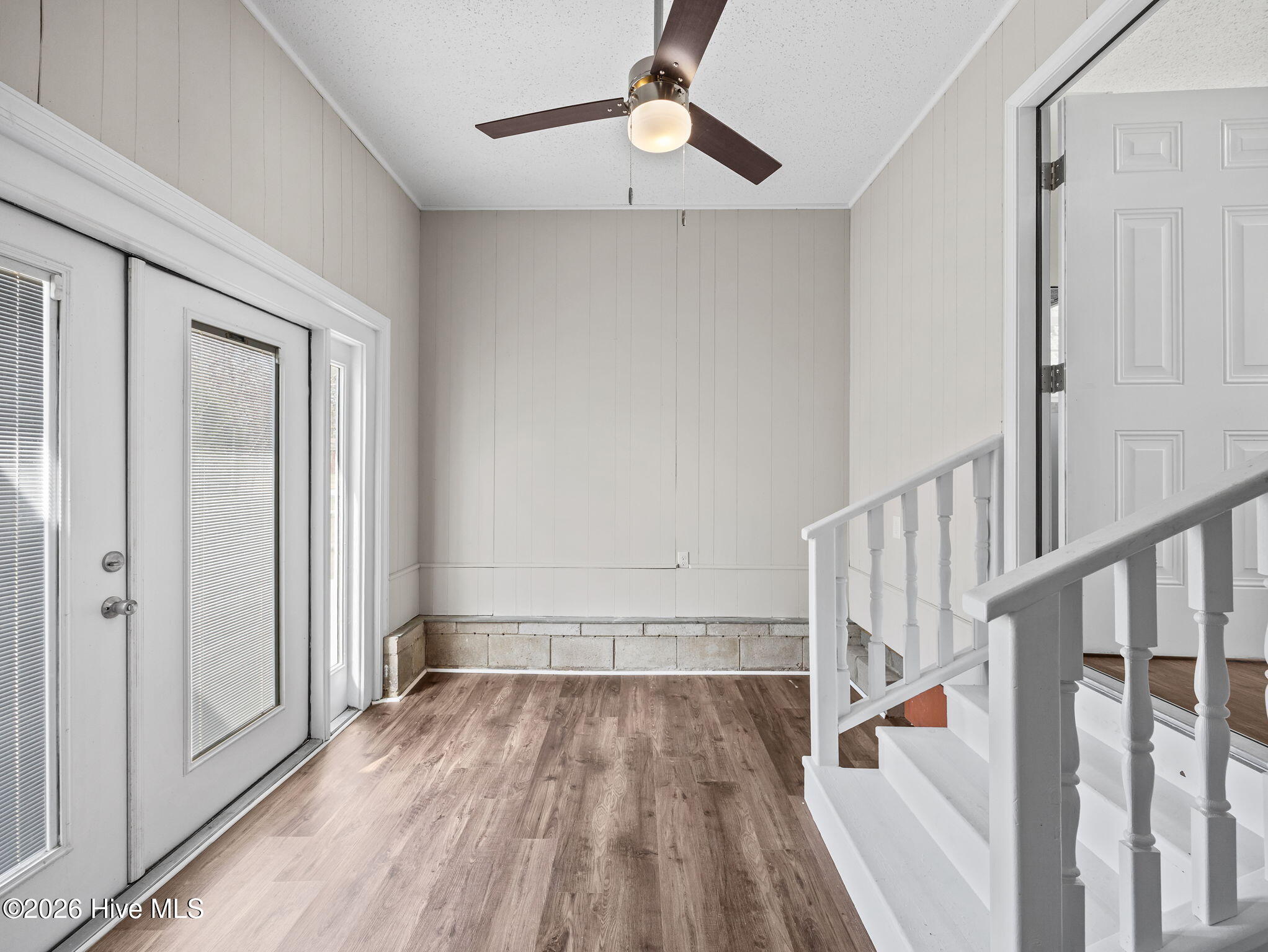 100564387 | Photo 21