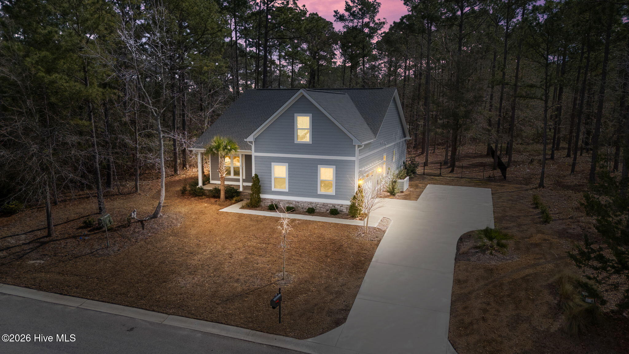 100558607 | Photo 68