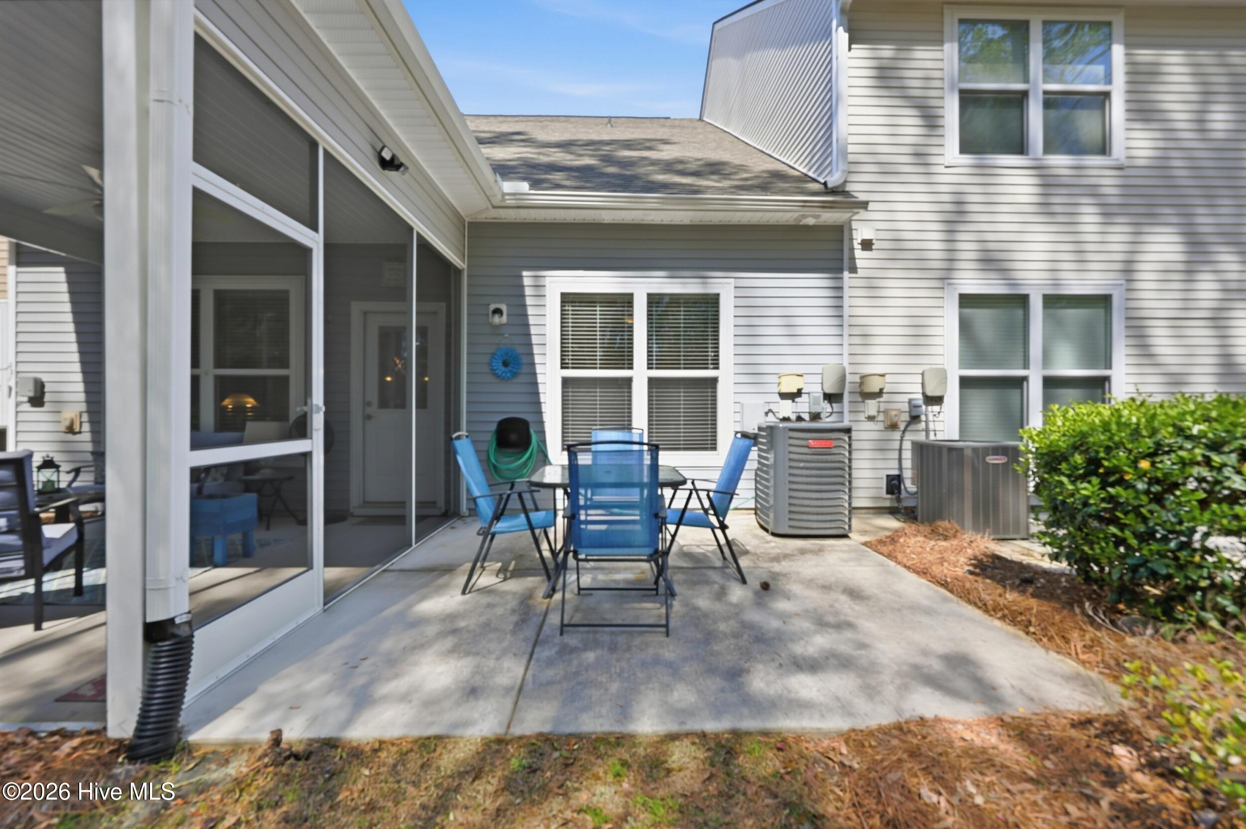 100564272 | Photo 18