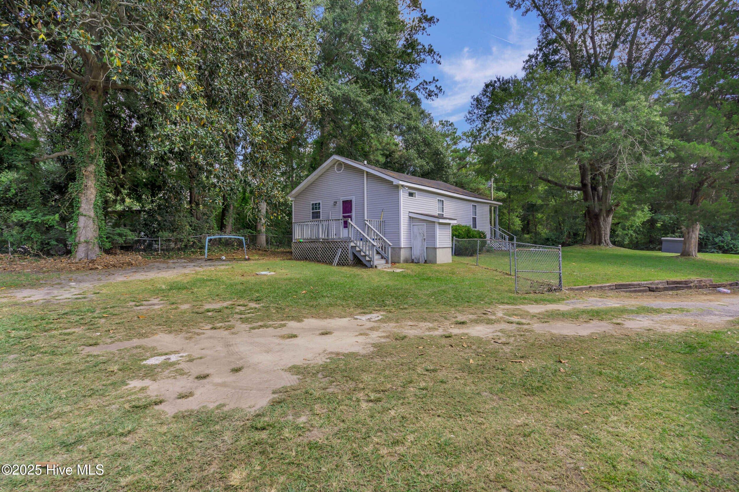 100532002 | Photo 18