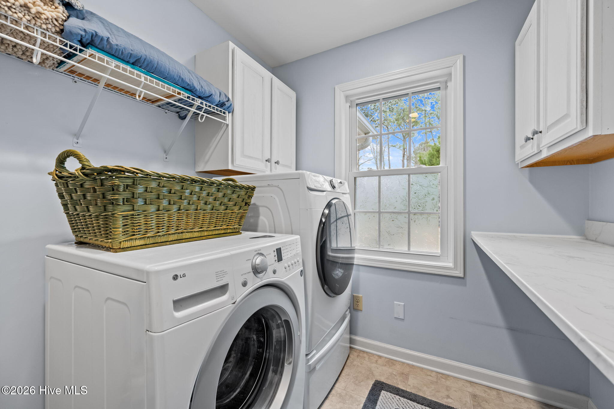 100556770 | Photo 24