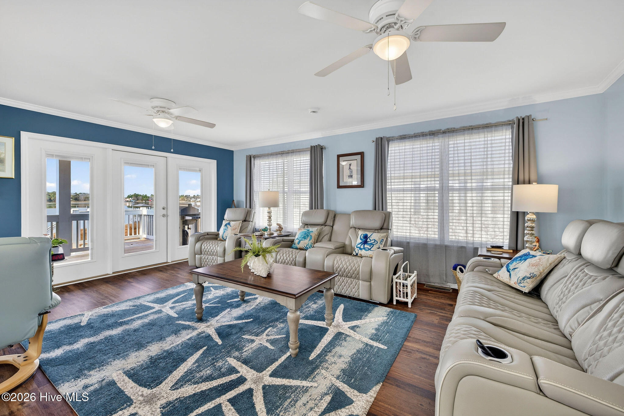 100558217 | Photo 14