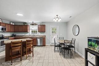 100552860 | Photo 11