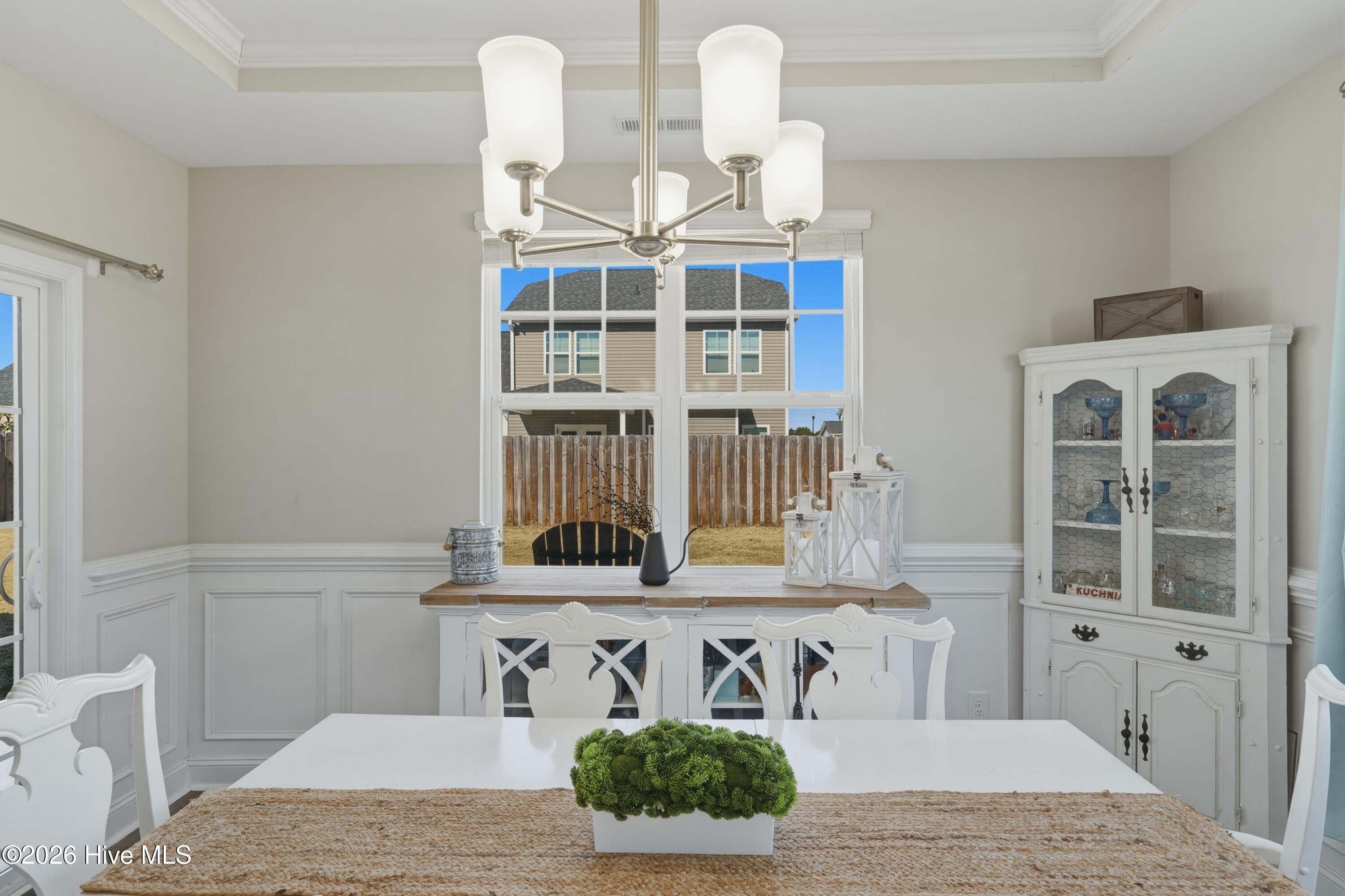 100557354 | Photo 28