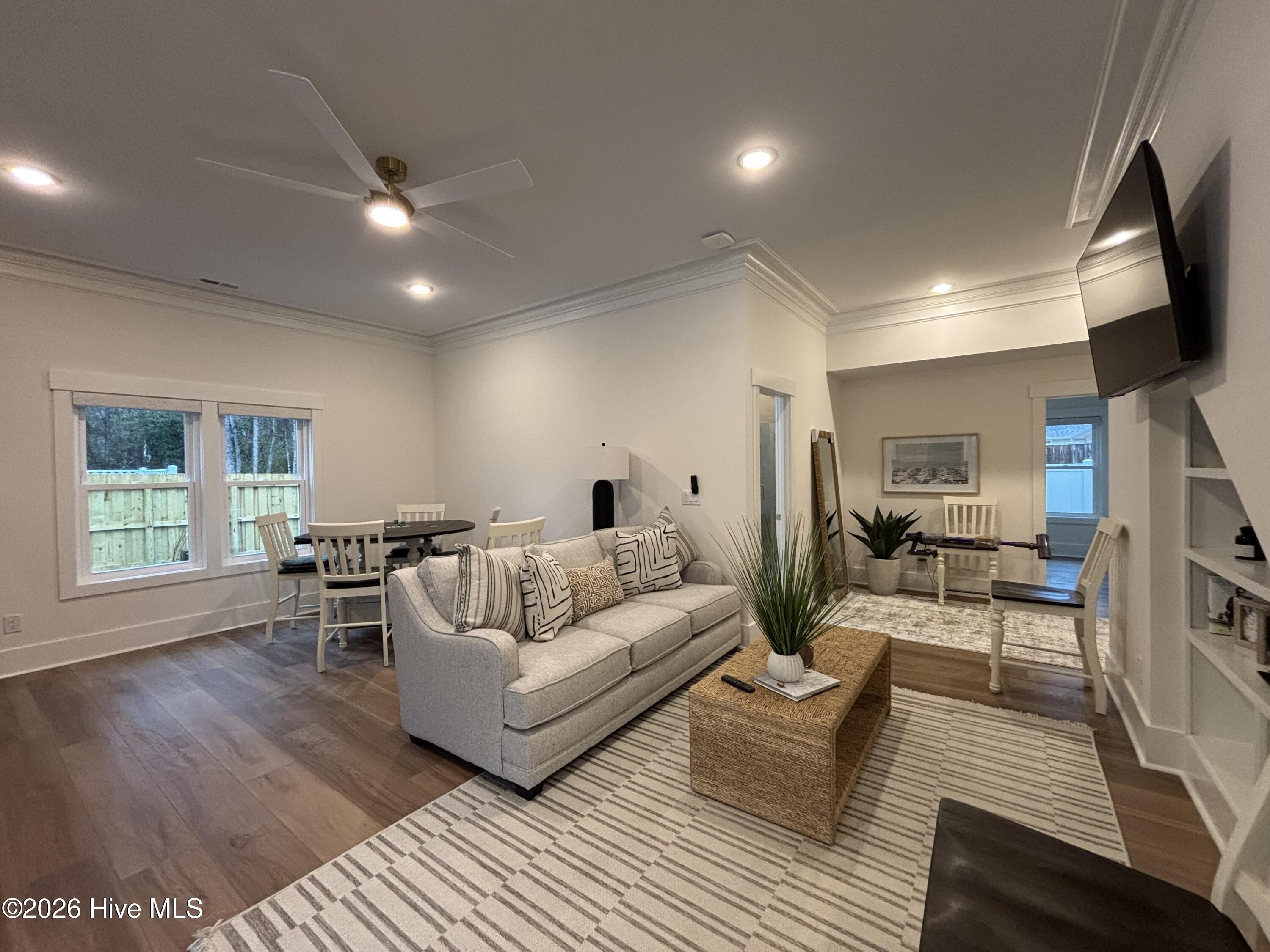 100516902 | Photo 112