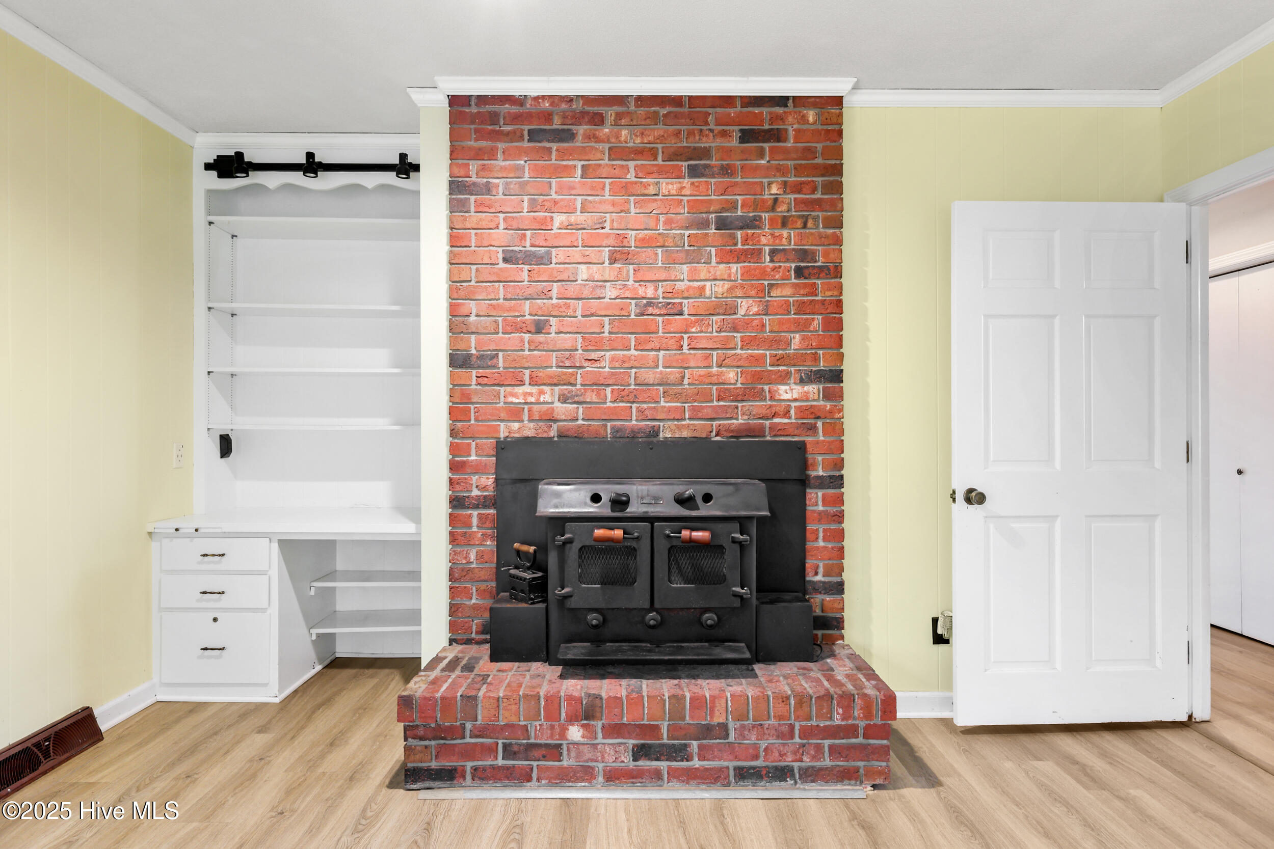 100544897 | Photo 16