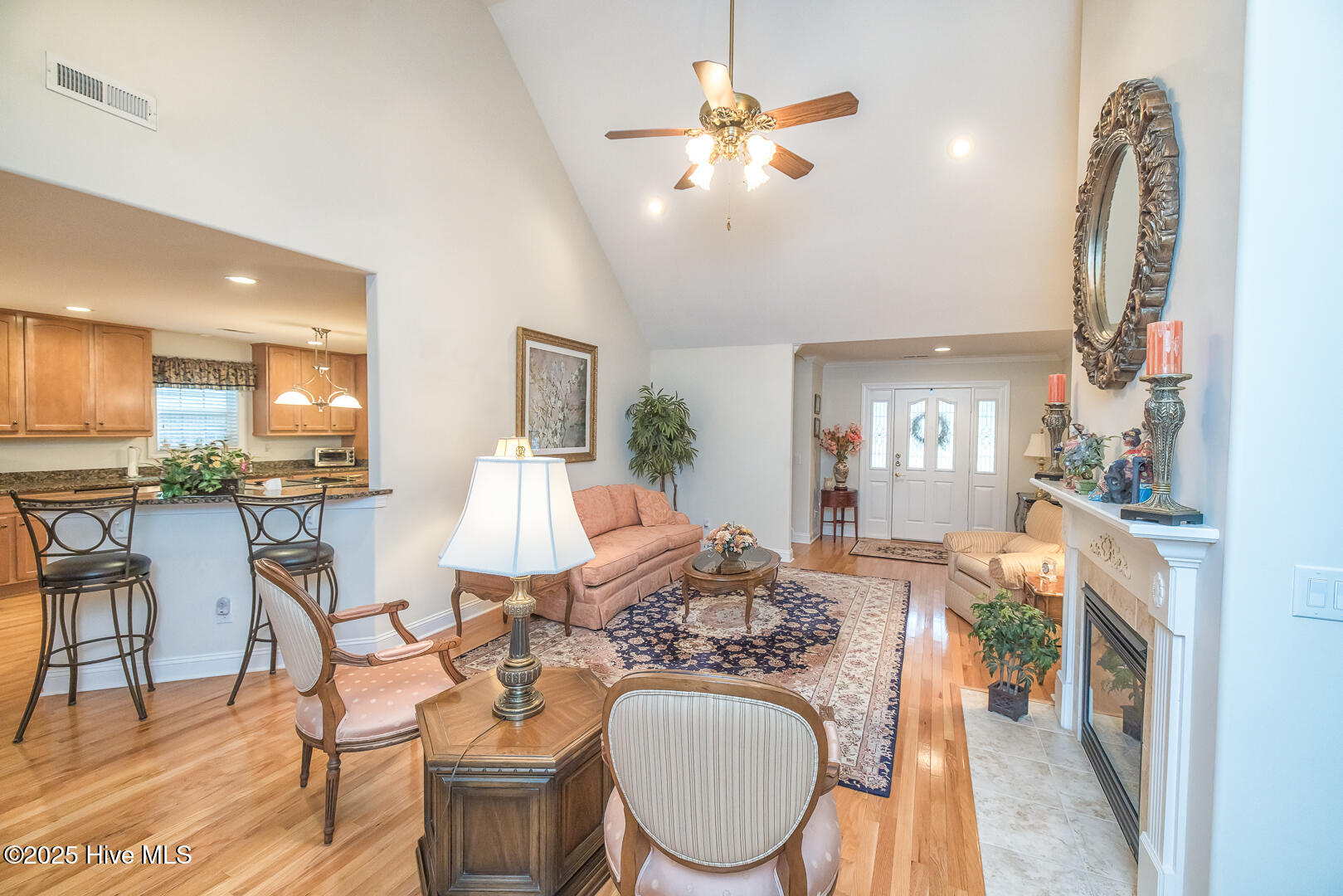 100538181 | Photo 14