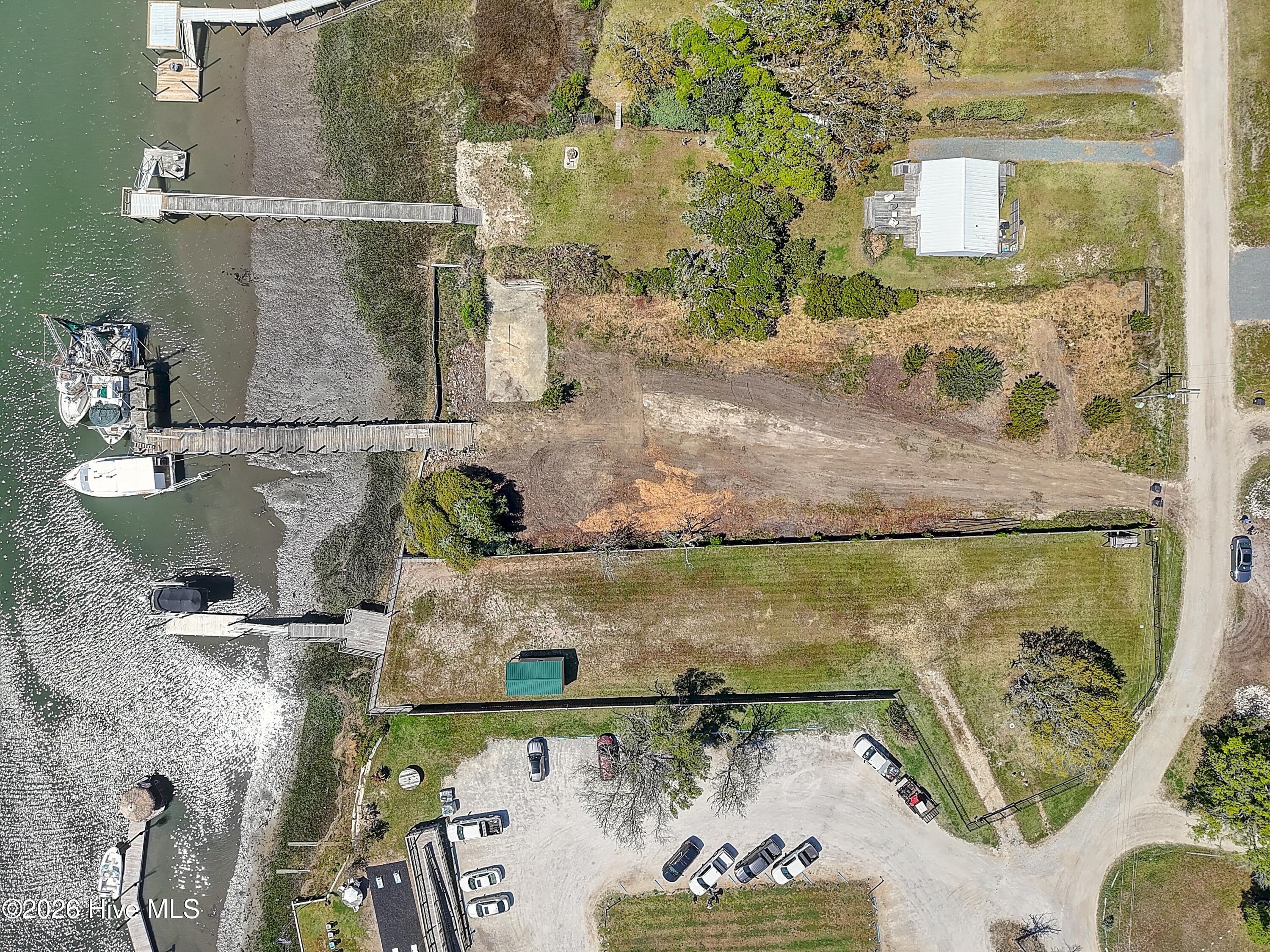 100567874 | Photo 24