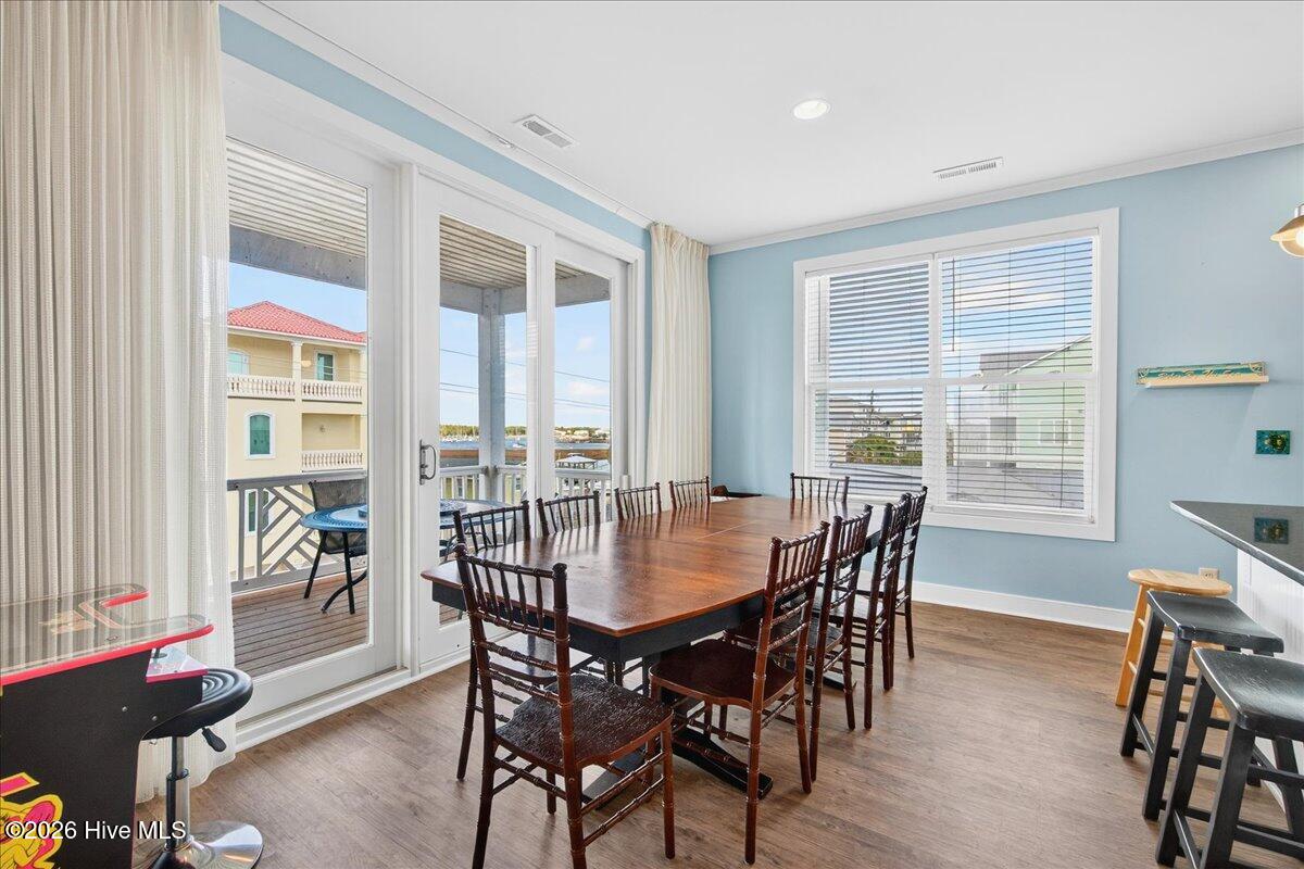 100549293 | Photo 42