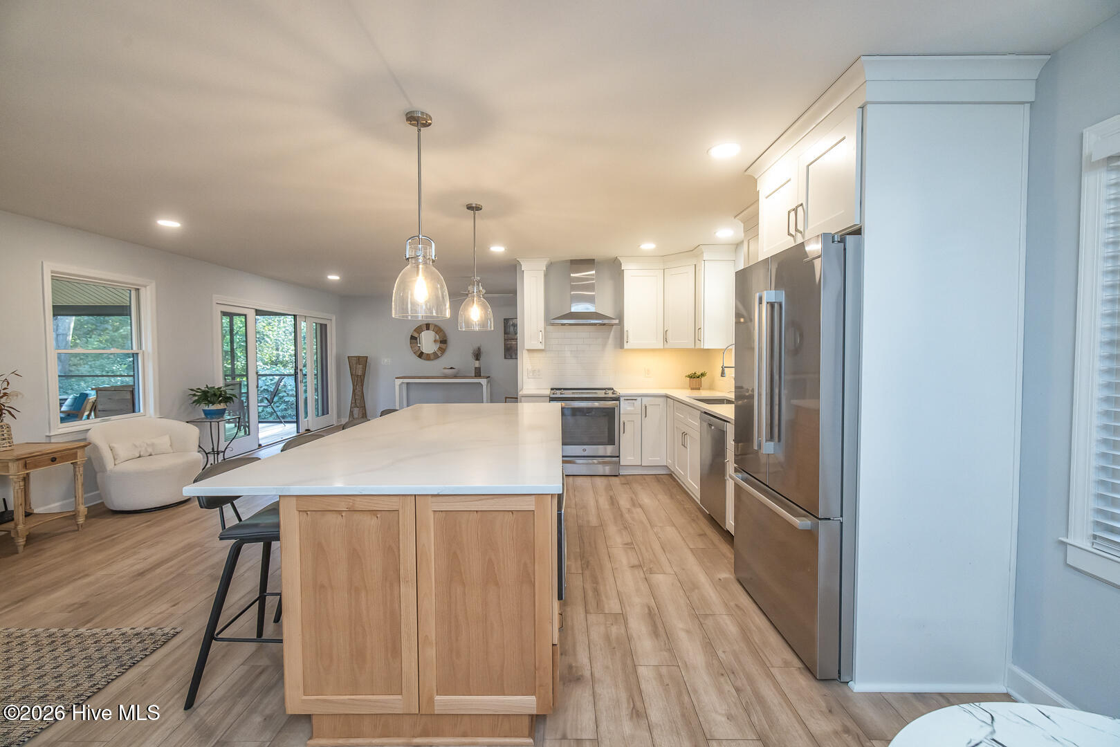 100553040 | Photo 14