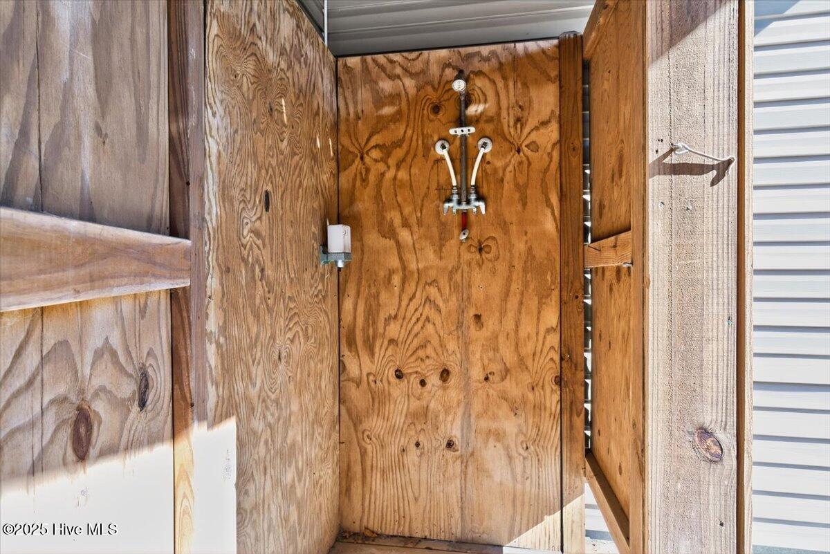 100539845 | Photo 38