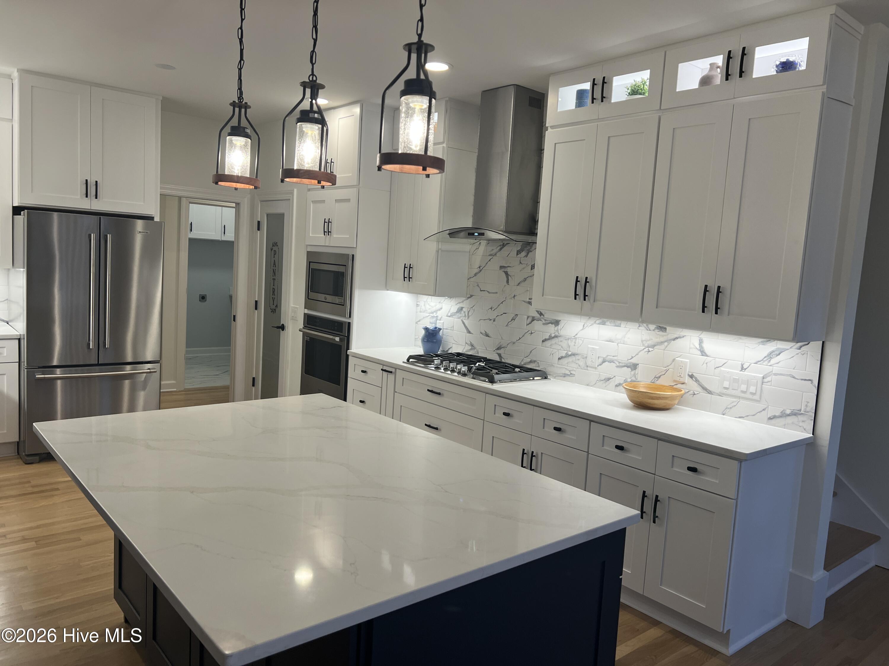 100555954 | Photo 22