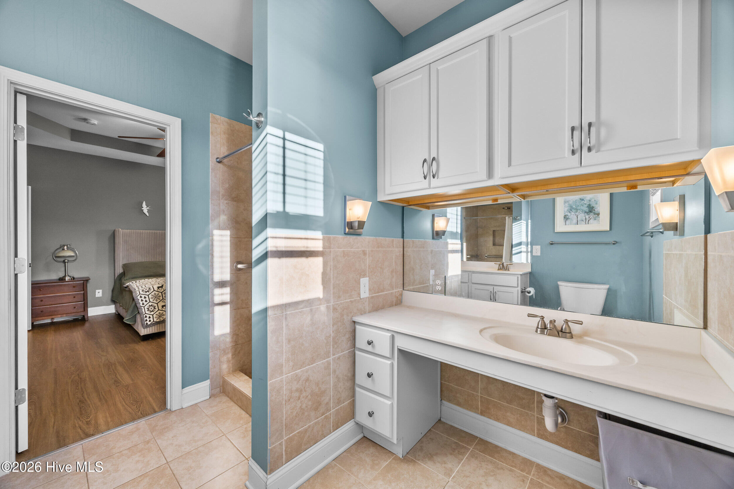 100550084 | Photo 28