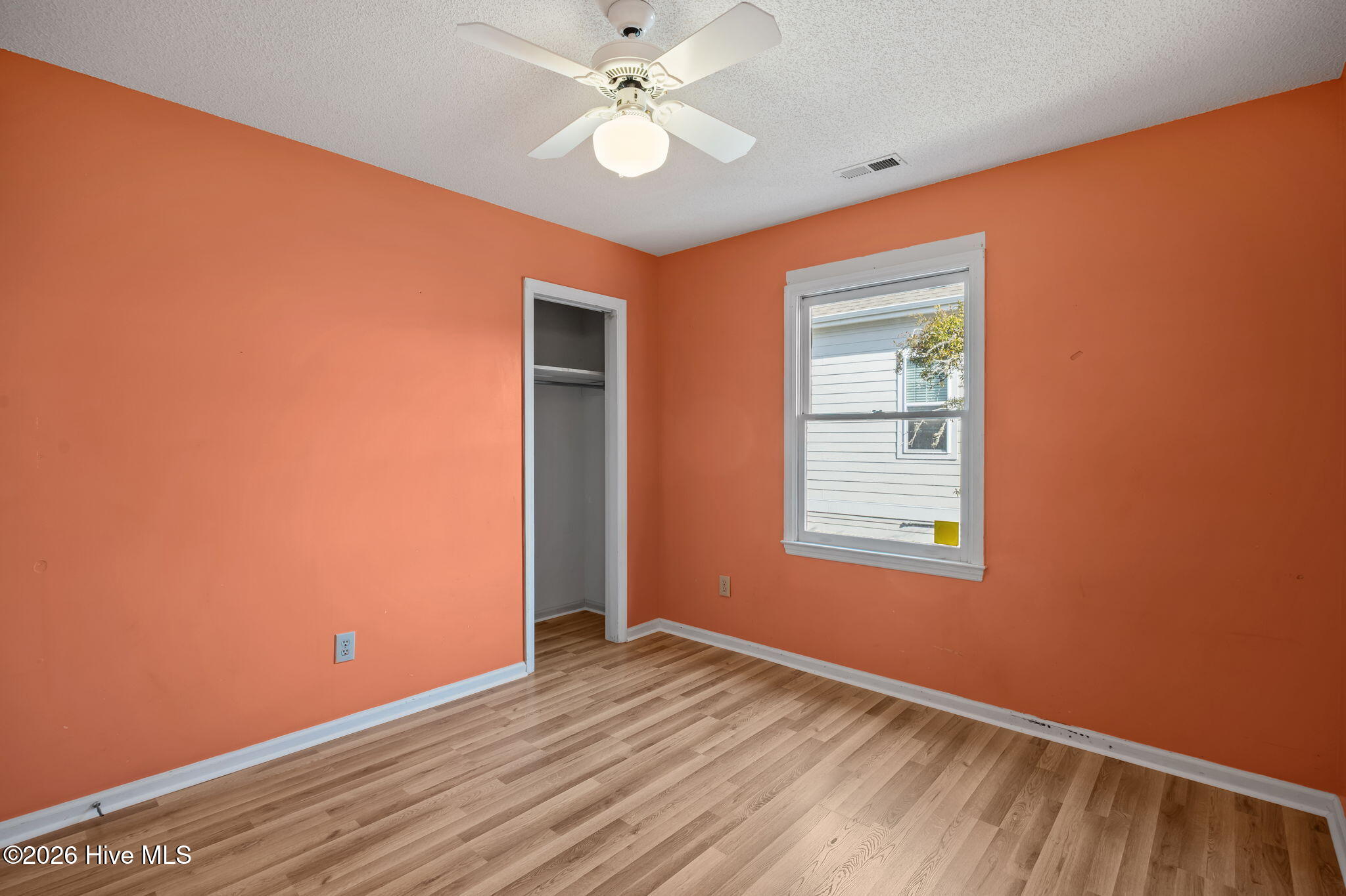 100558254 | Photo 15