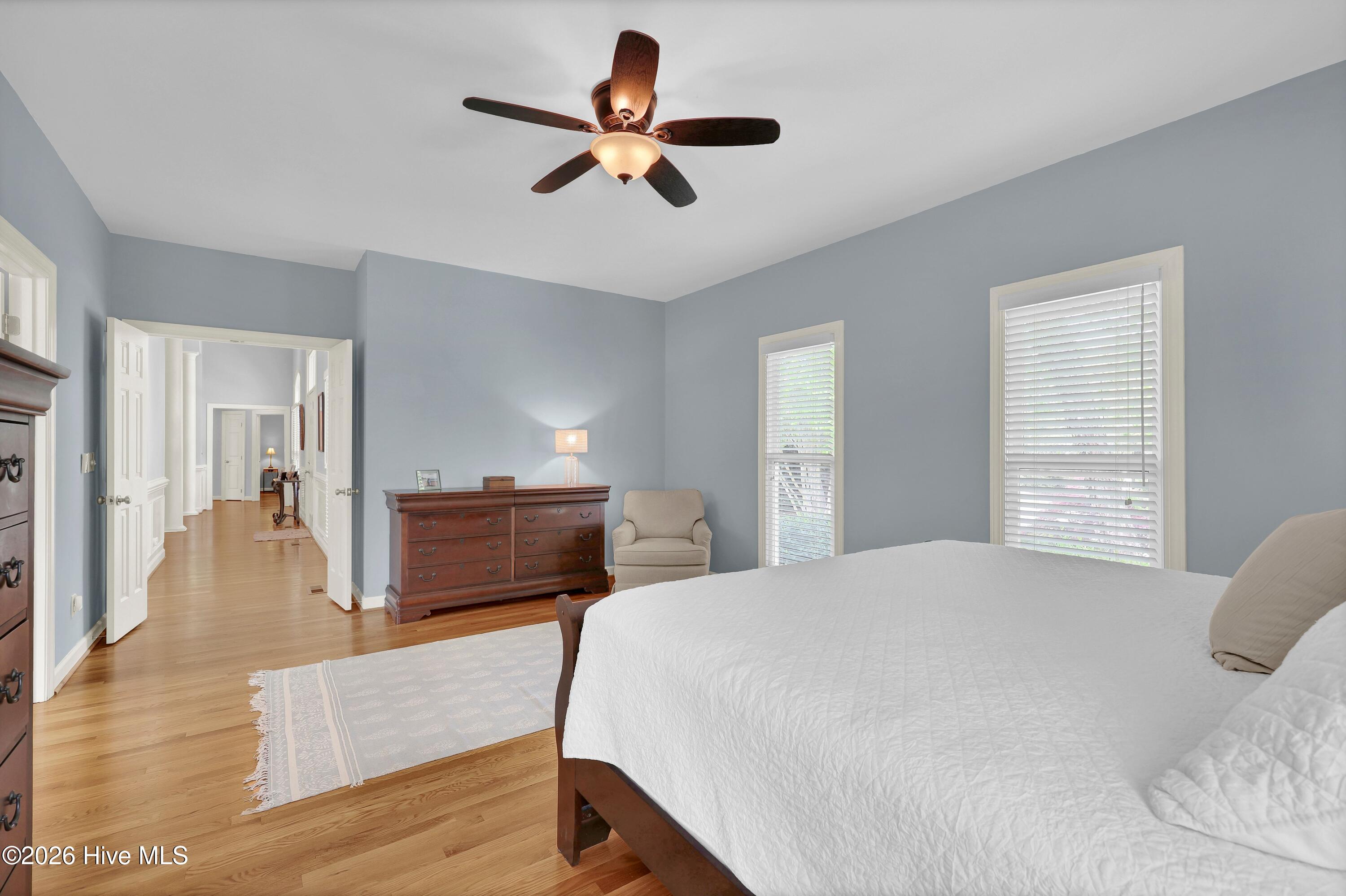 100566013 | Photo 20