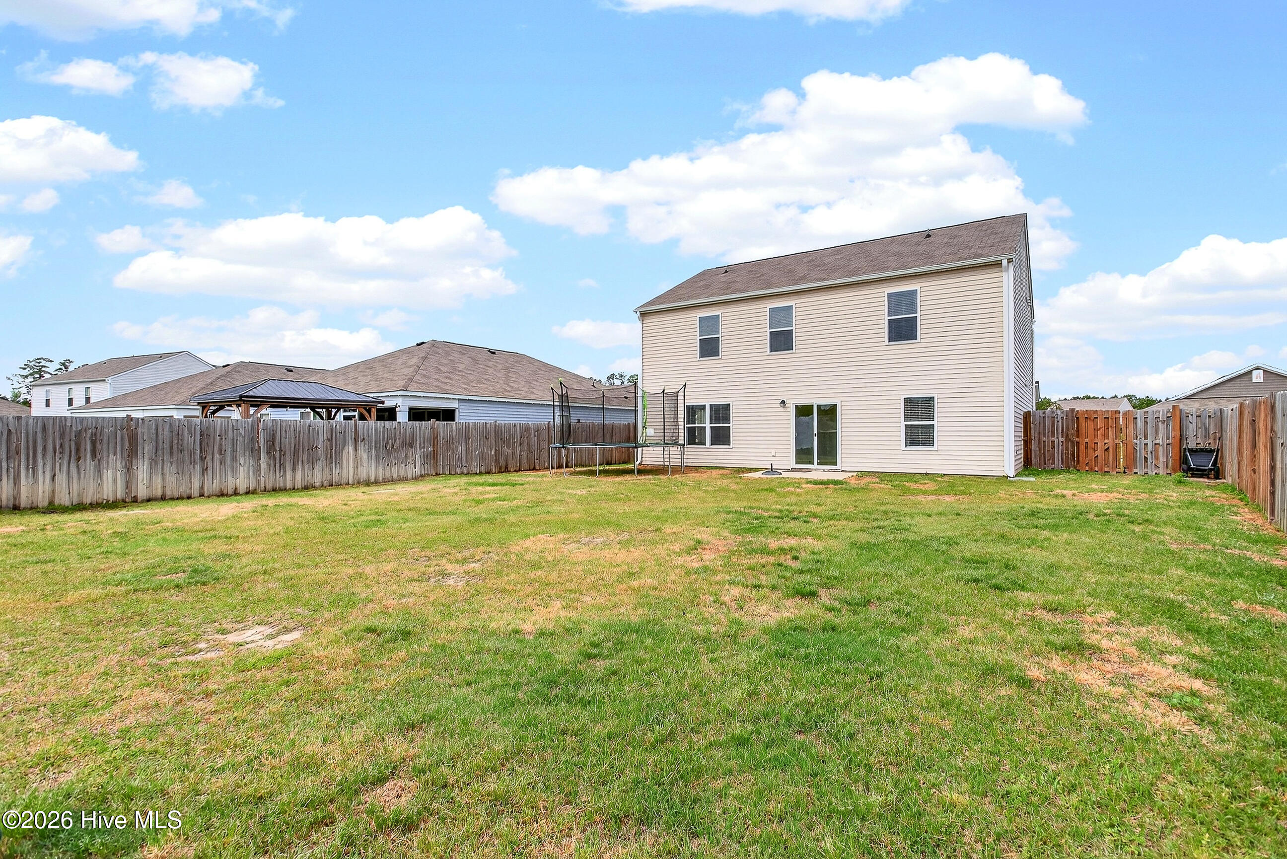 100565797 | Photo 30