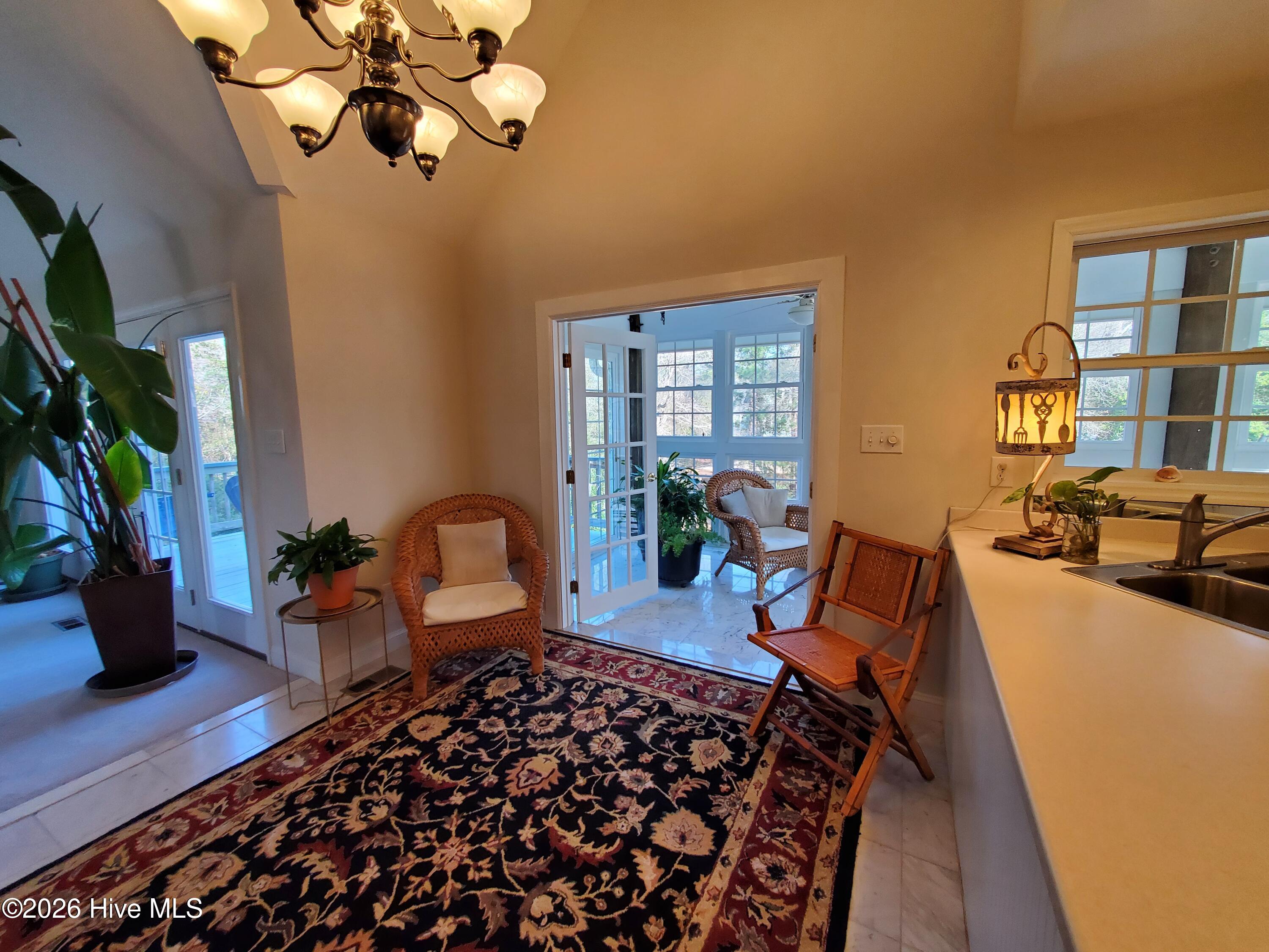 100560491 | Photo 29