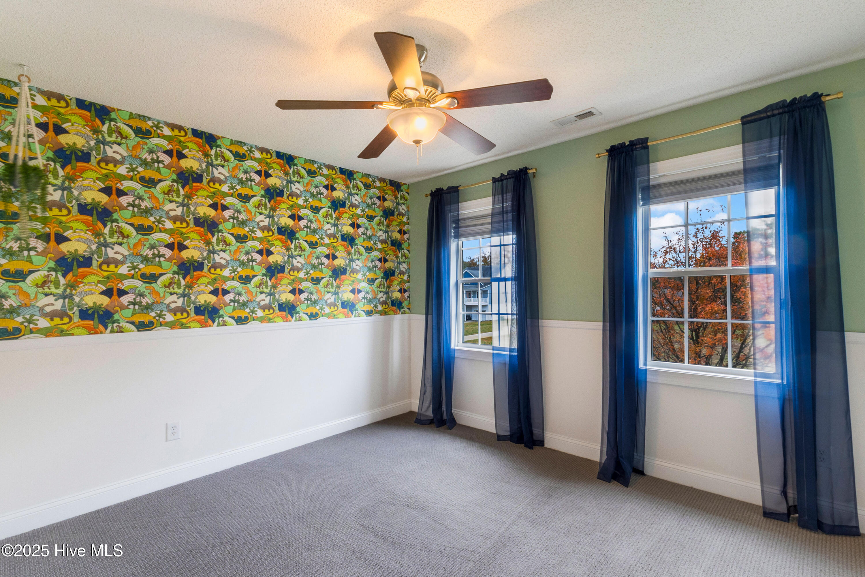 100546645 | Photo 36