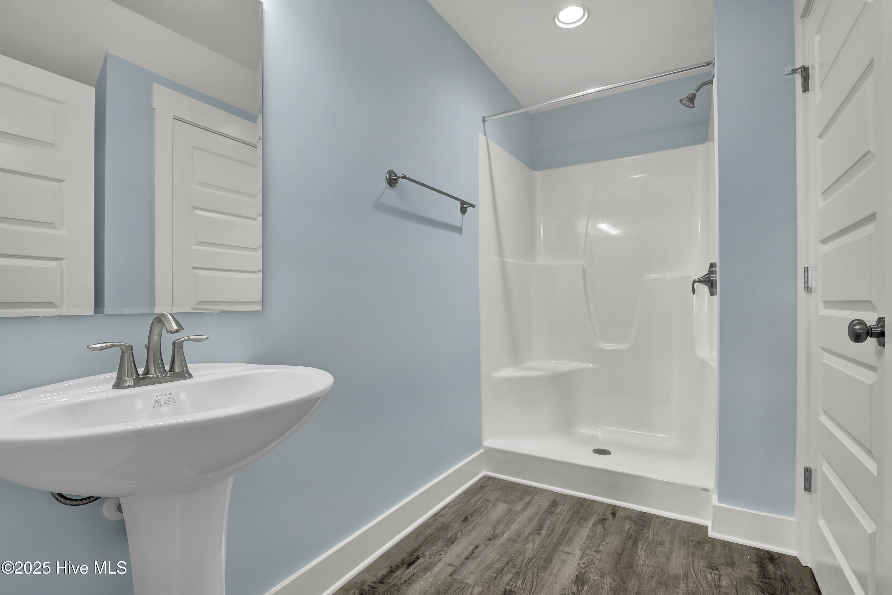 100504002 | Photo 18