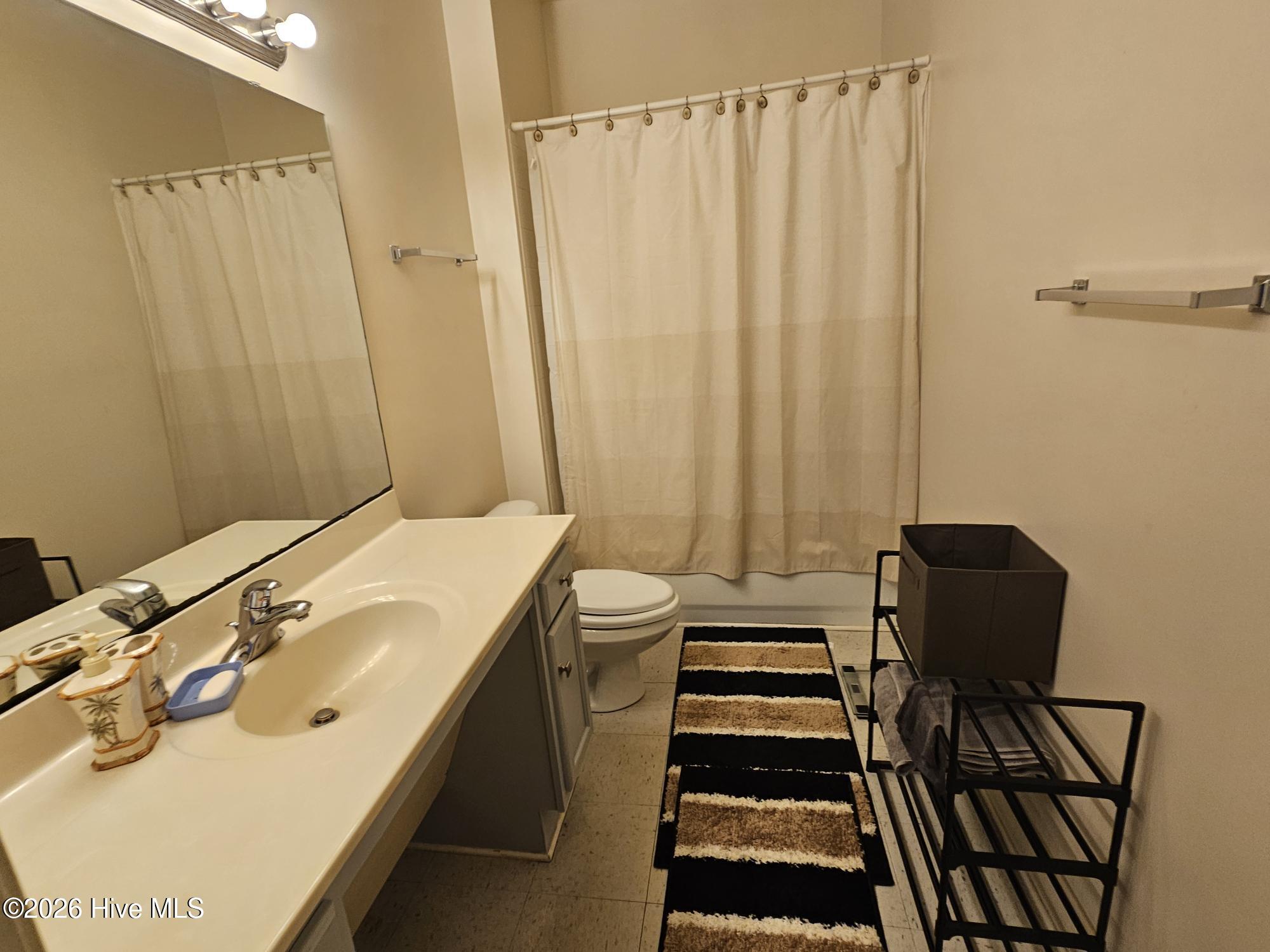 100558326 | Photo 10