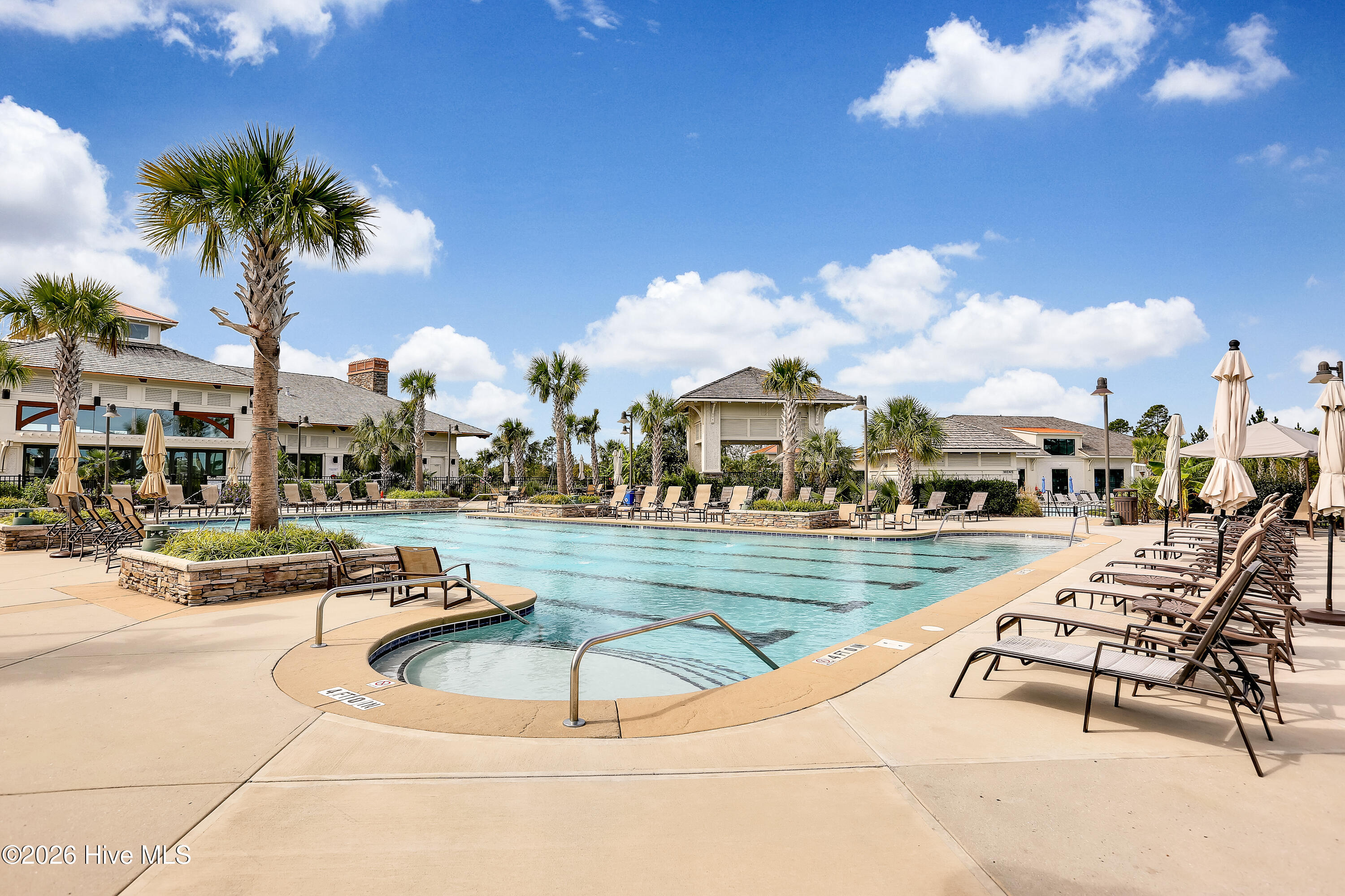 100549764 | Photo 34