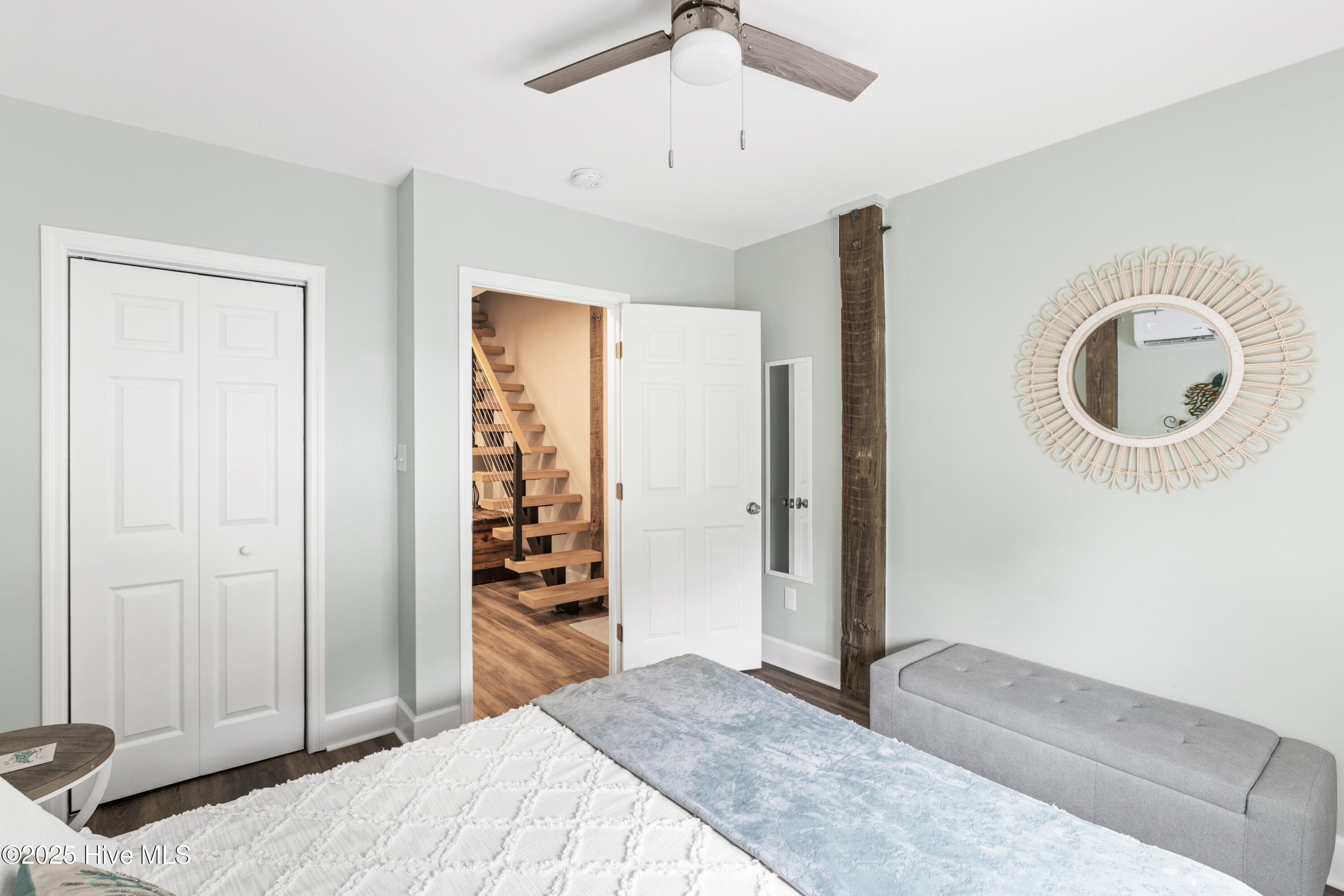 100553863 | Photo 30