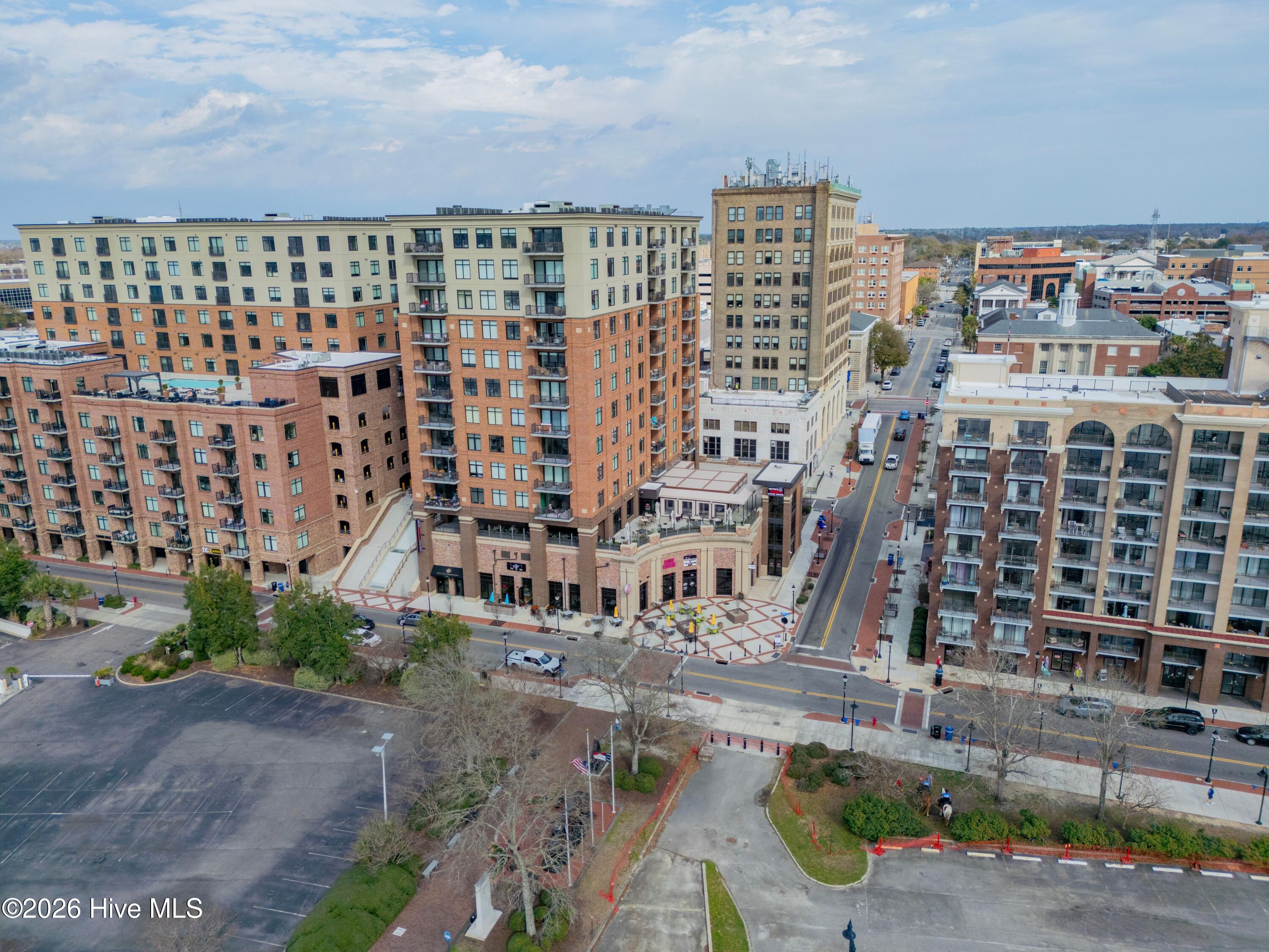 100556399 | Photo 30