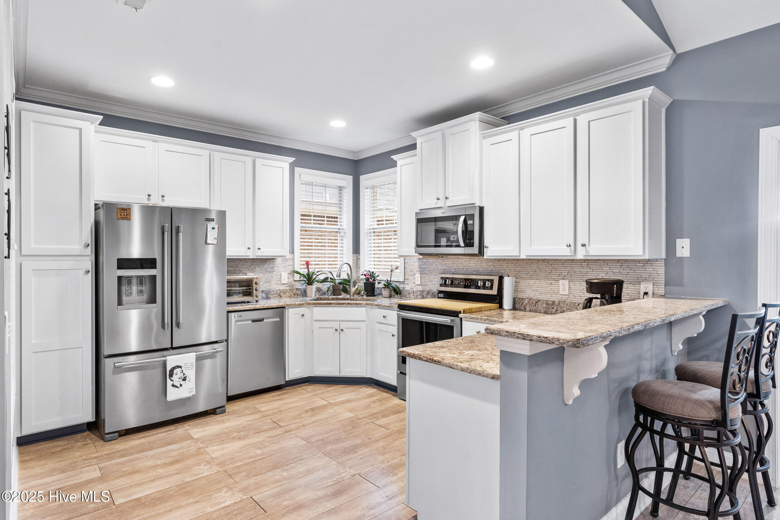 100506043 | Photo 12