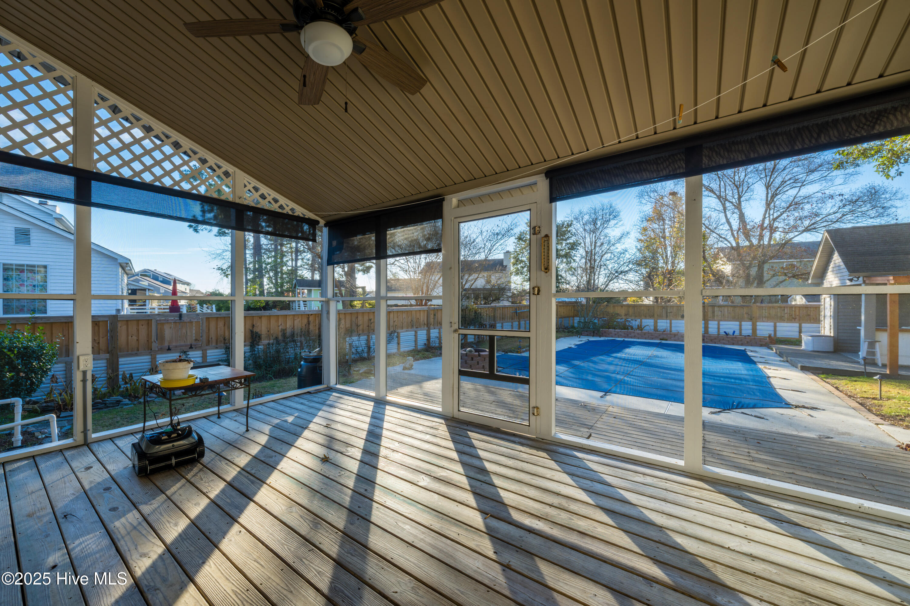 100547414 | Photo 29