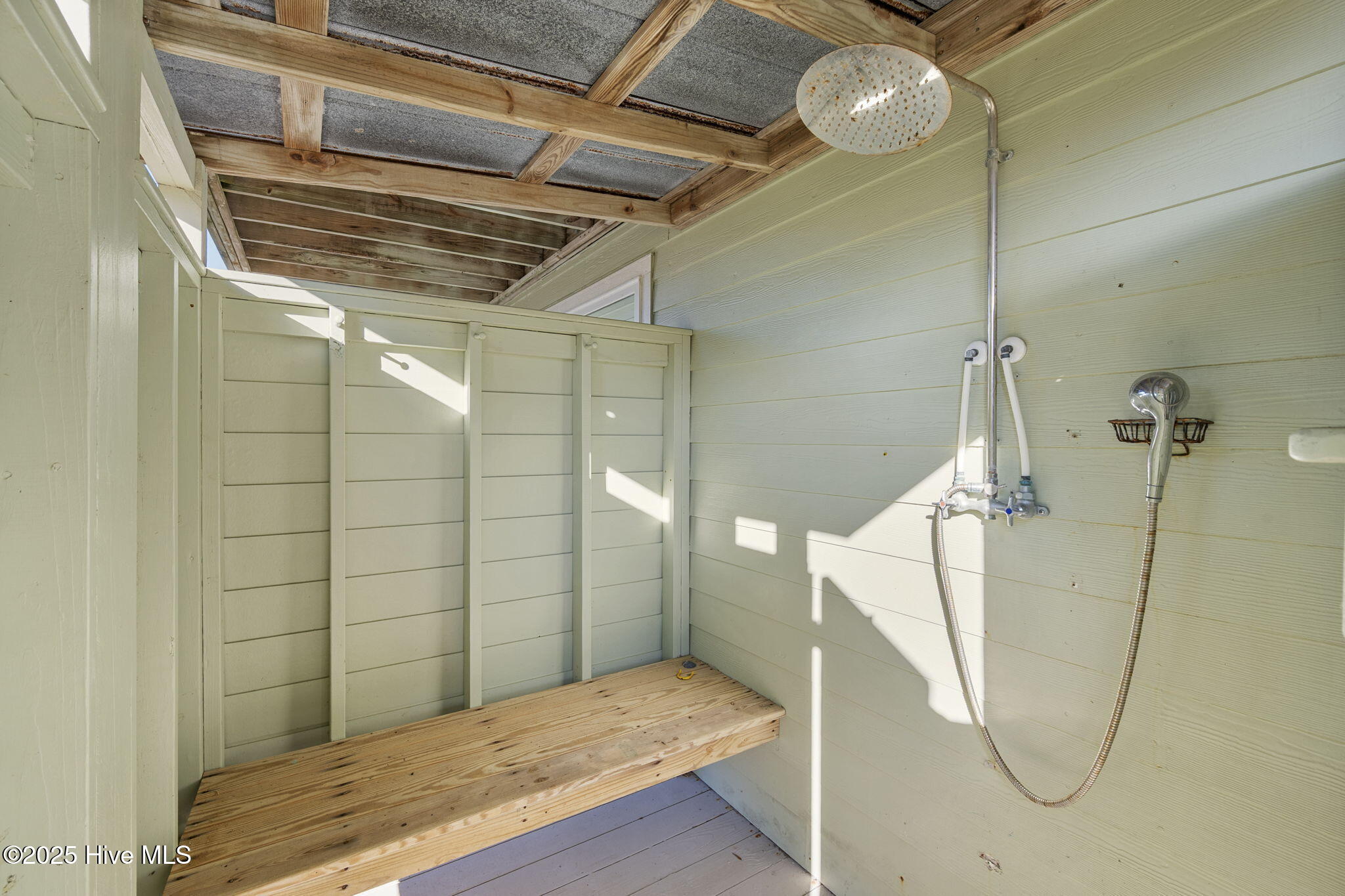 100544331 | Photo 12