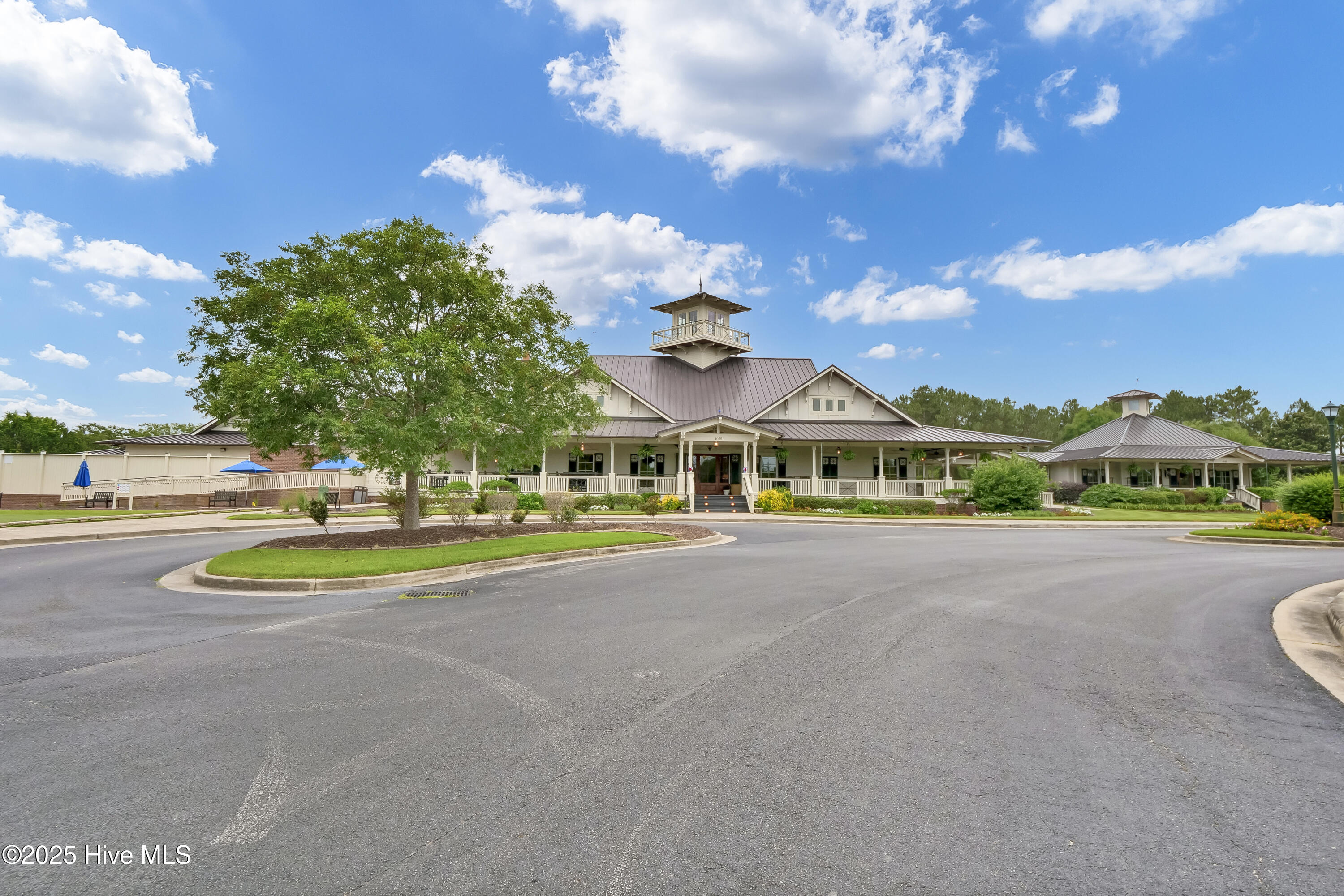 100511674 | Photo 51