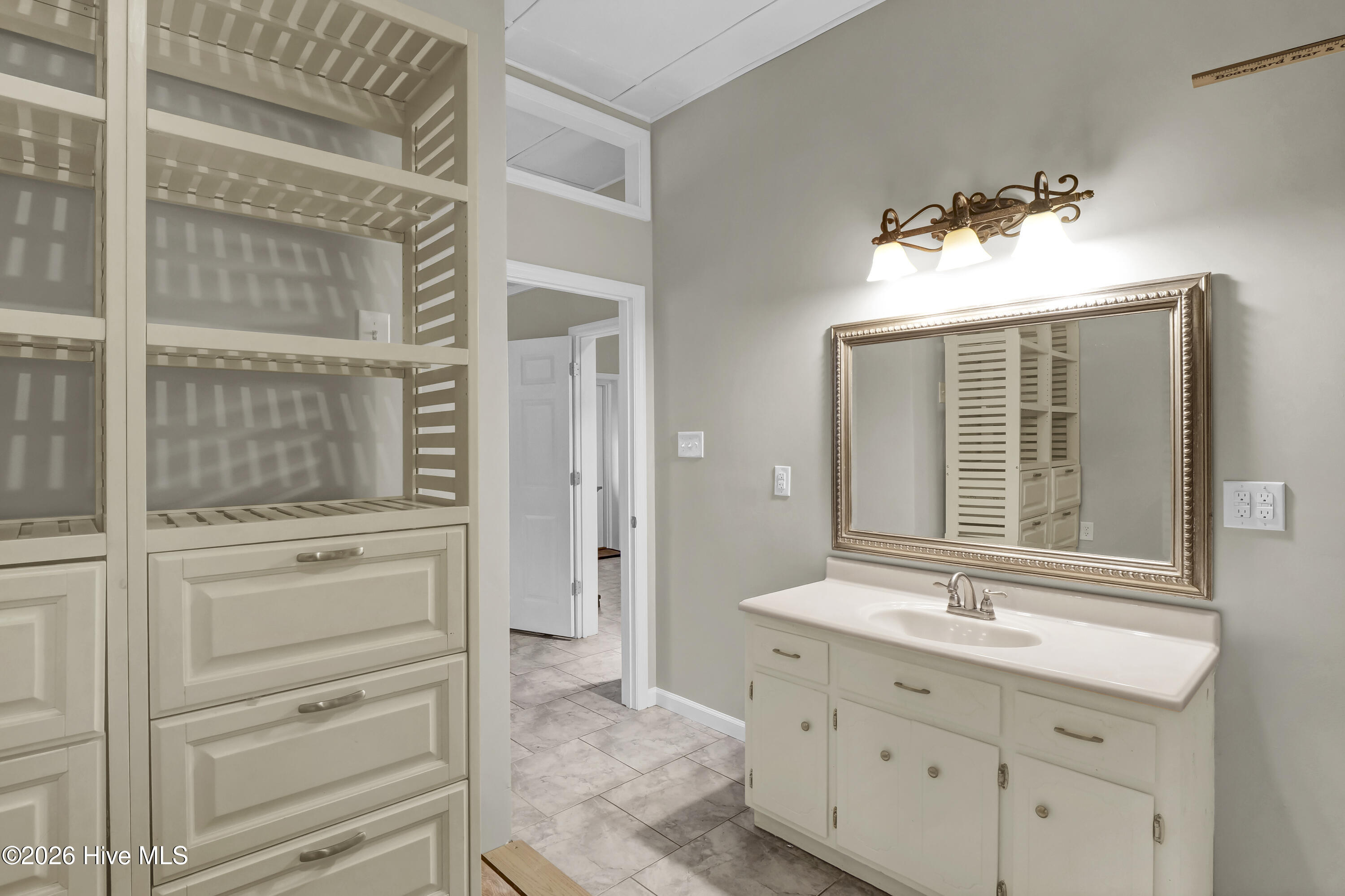 100554422 | Photo 24