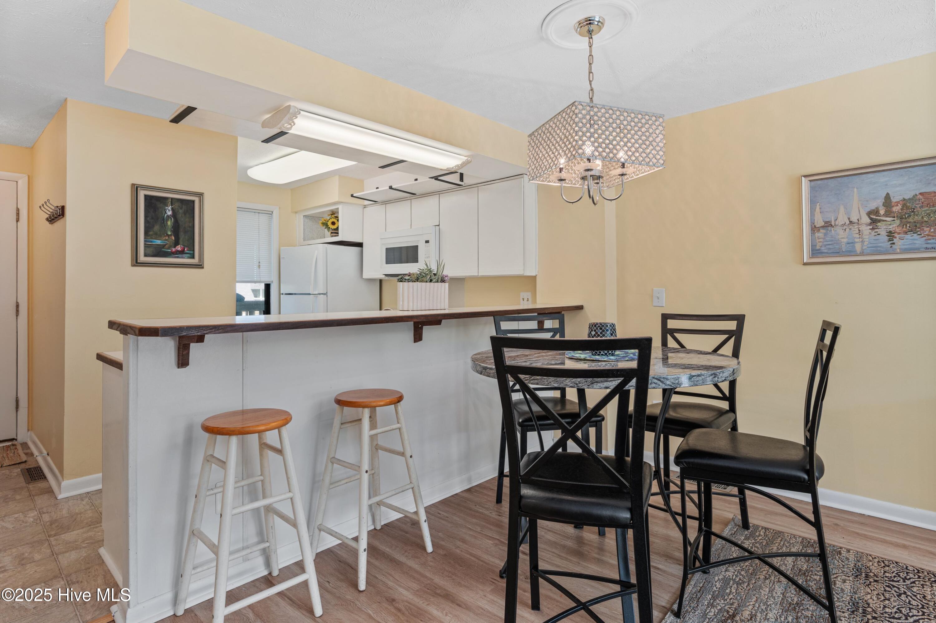 100532800 | Photo 19