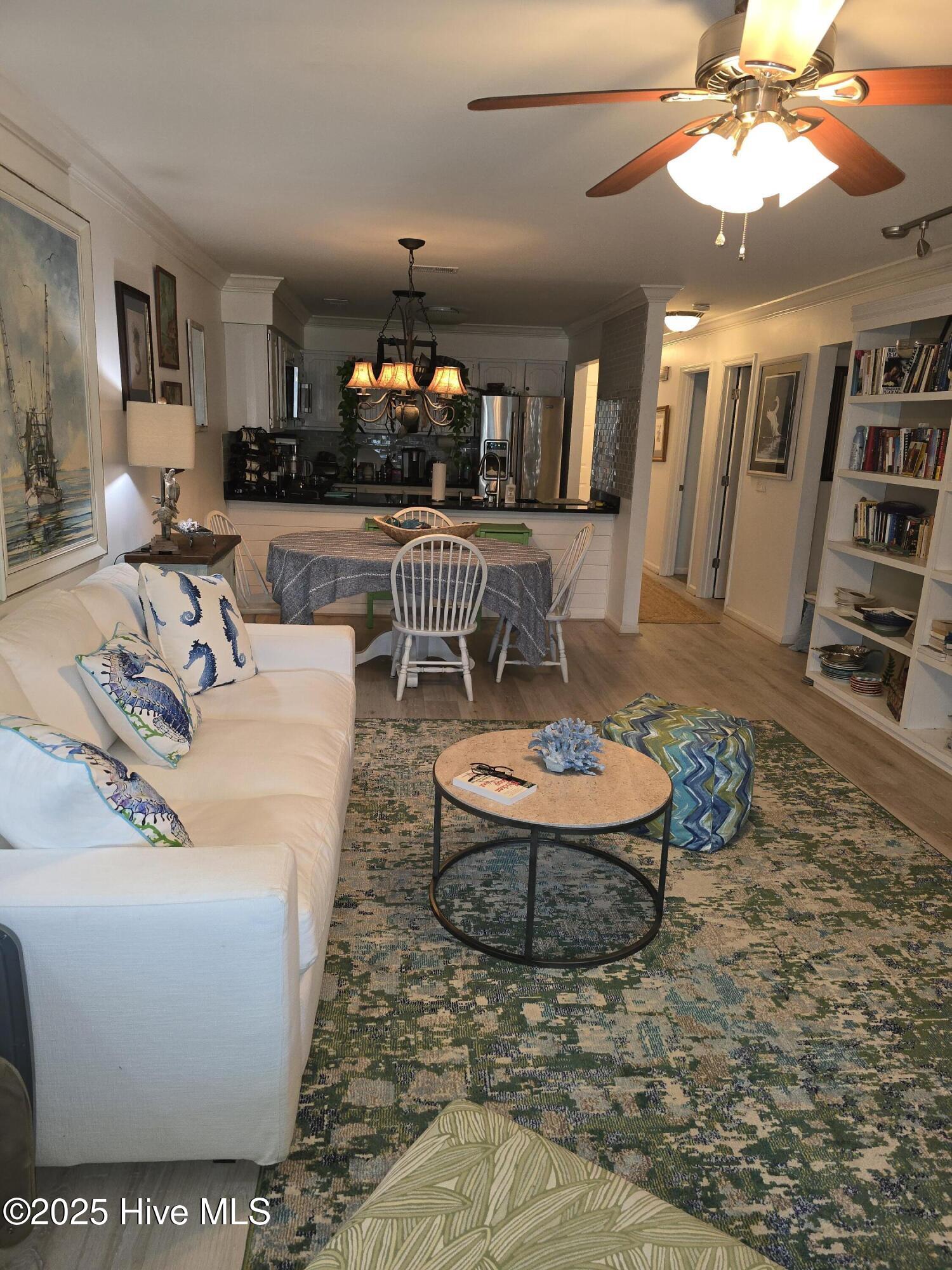 100465977 | Photo 18