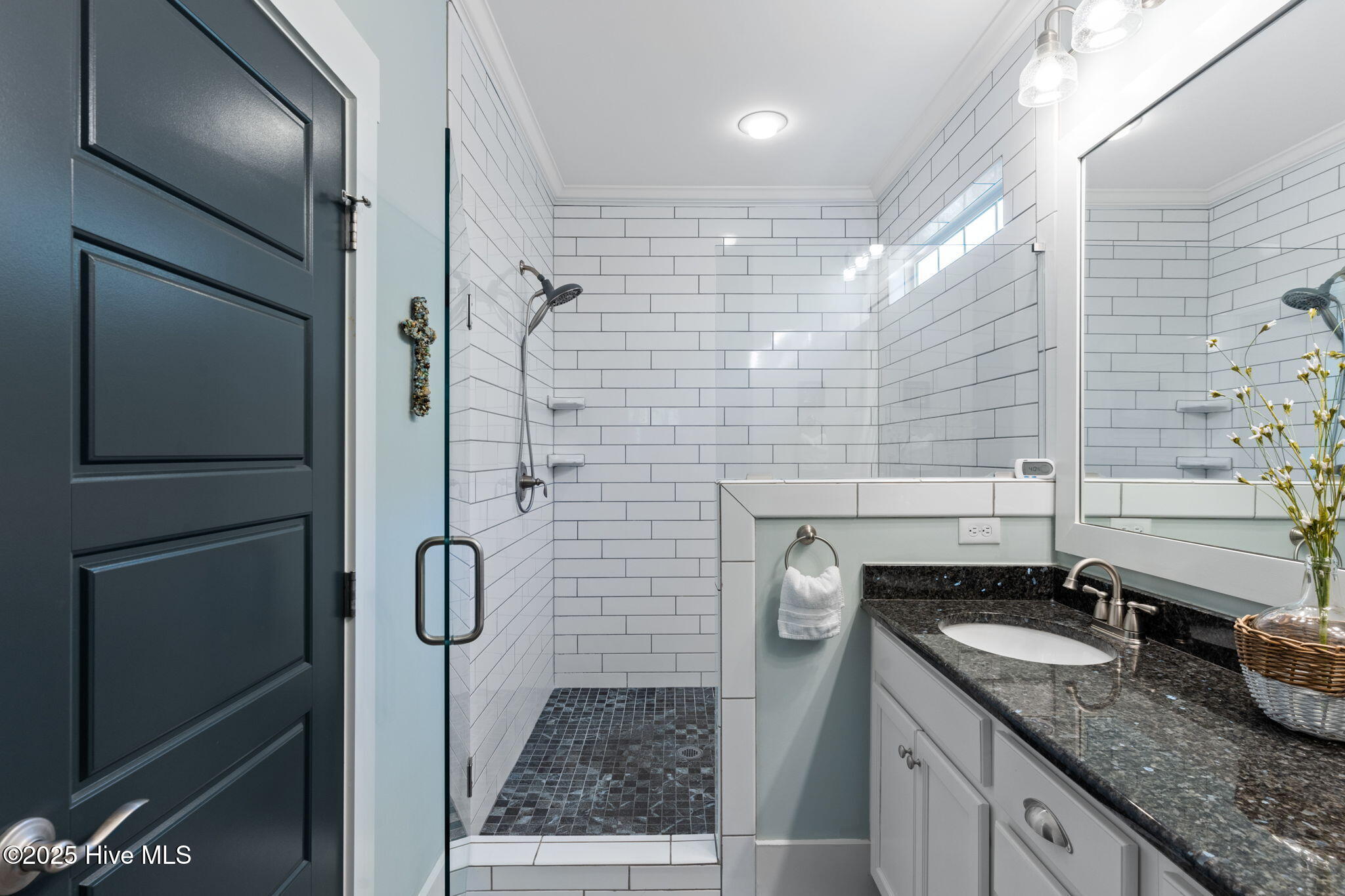 100539203 | Photo 32