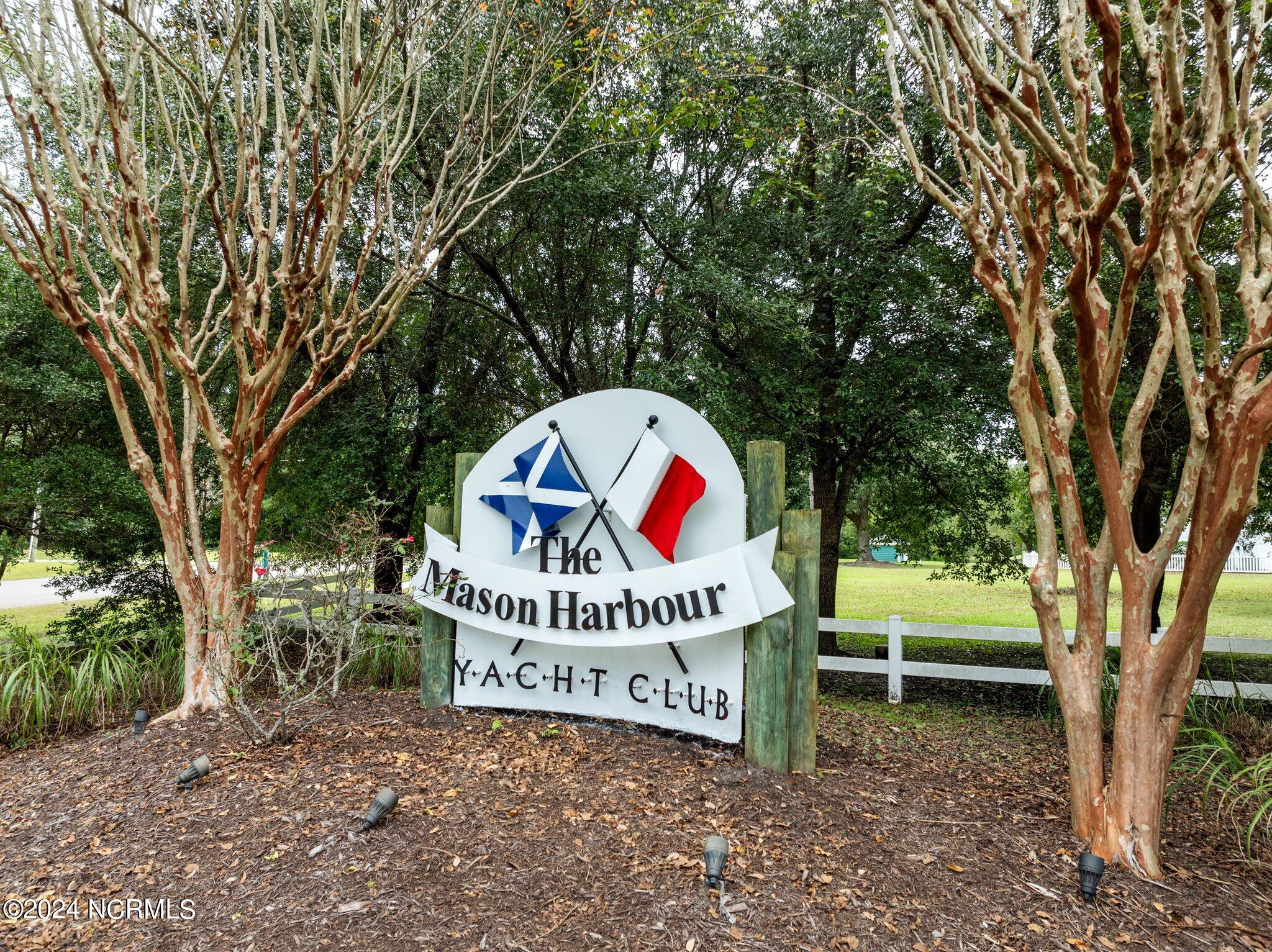 100556324 | Photo 46