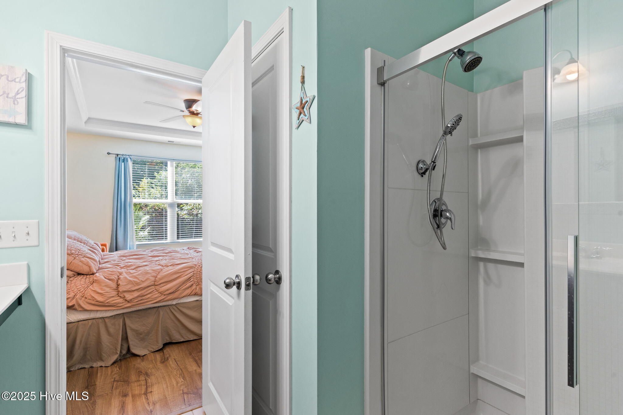 100529406 | Photo 27