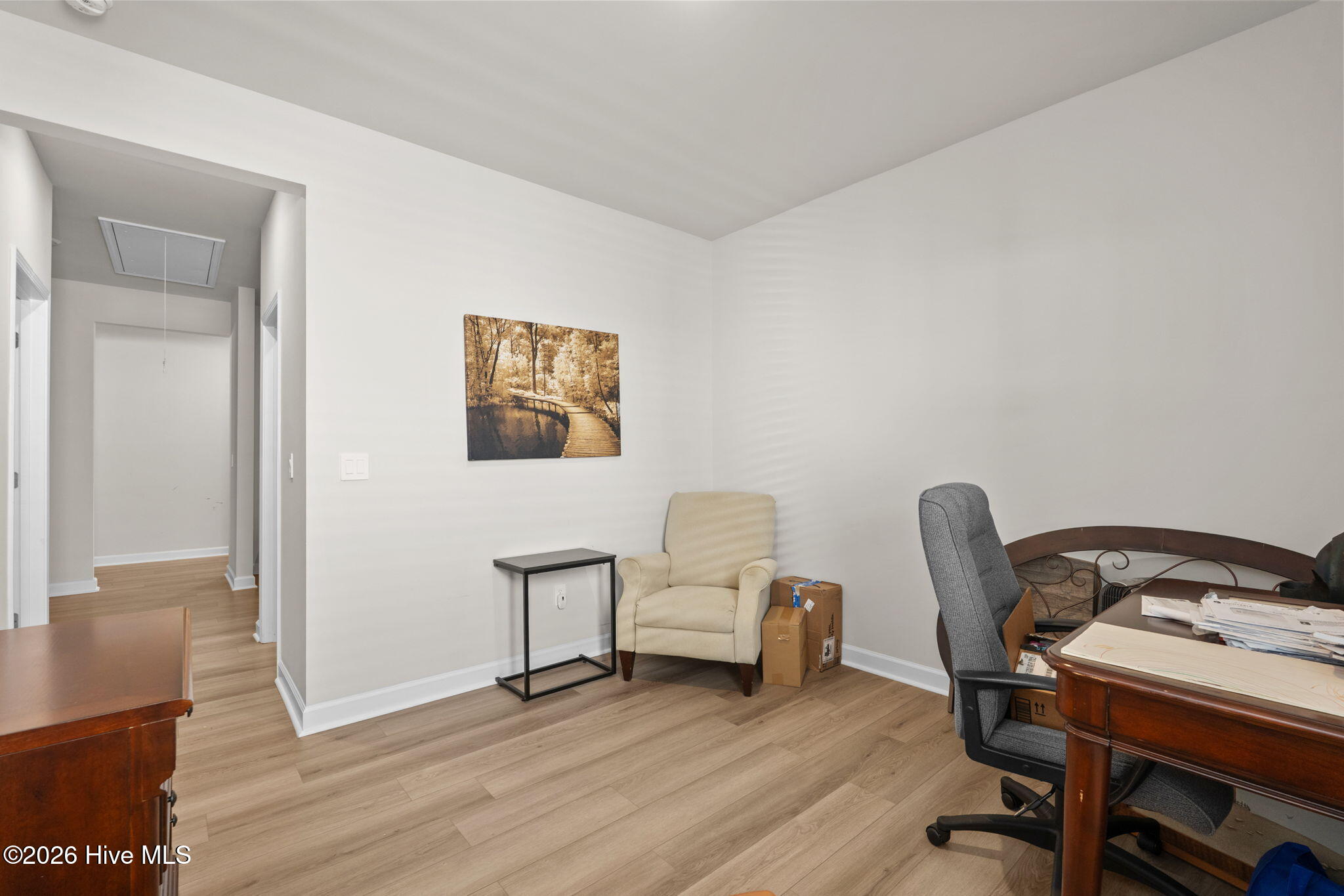 100563775 | Photo 40