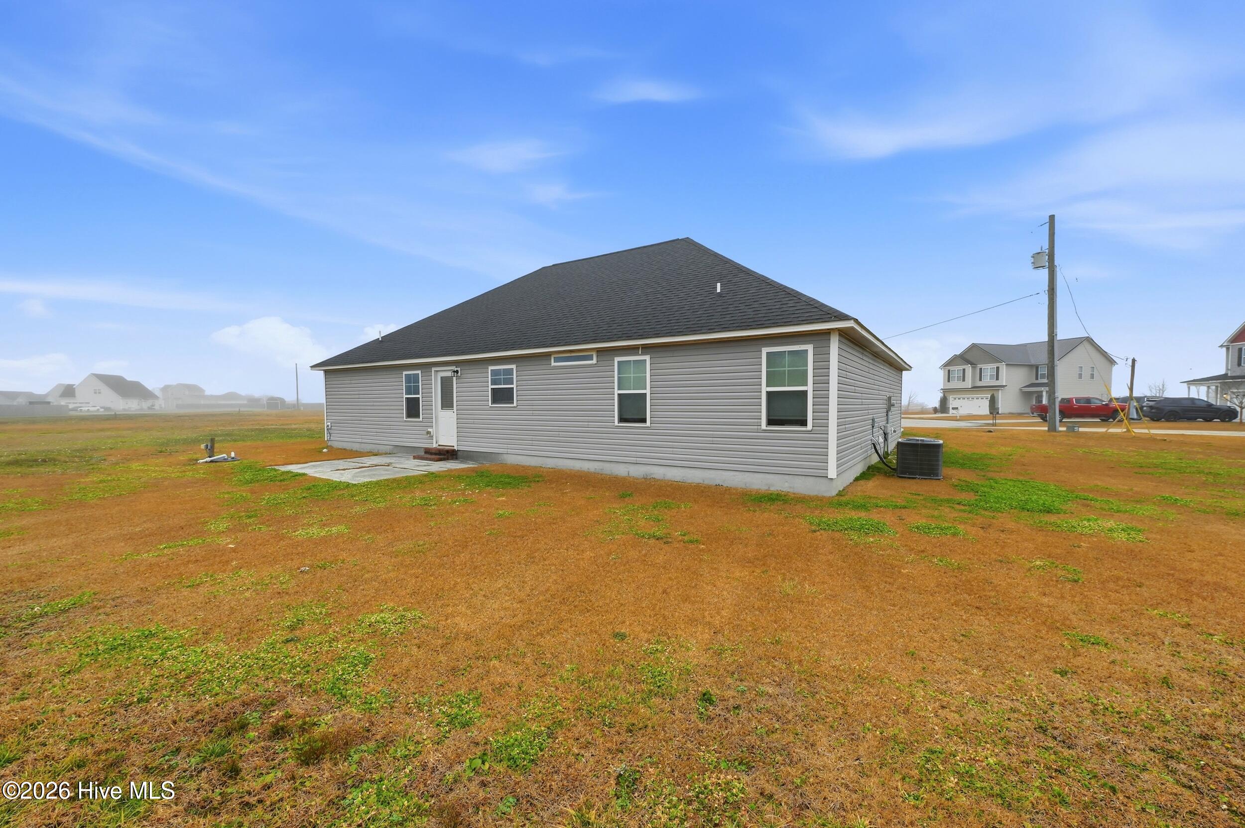 100553375 | Photo 40