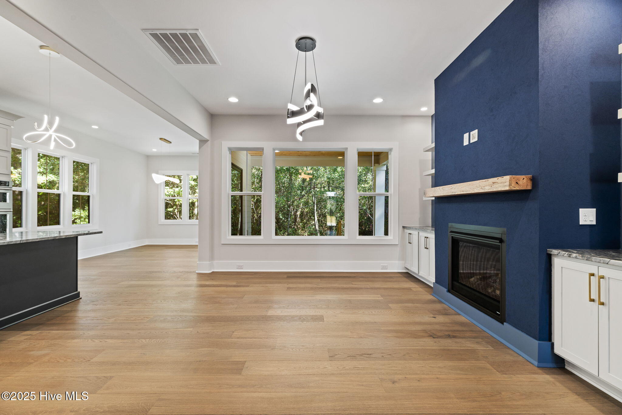 100522632 | Photo 17