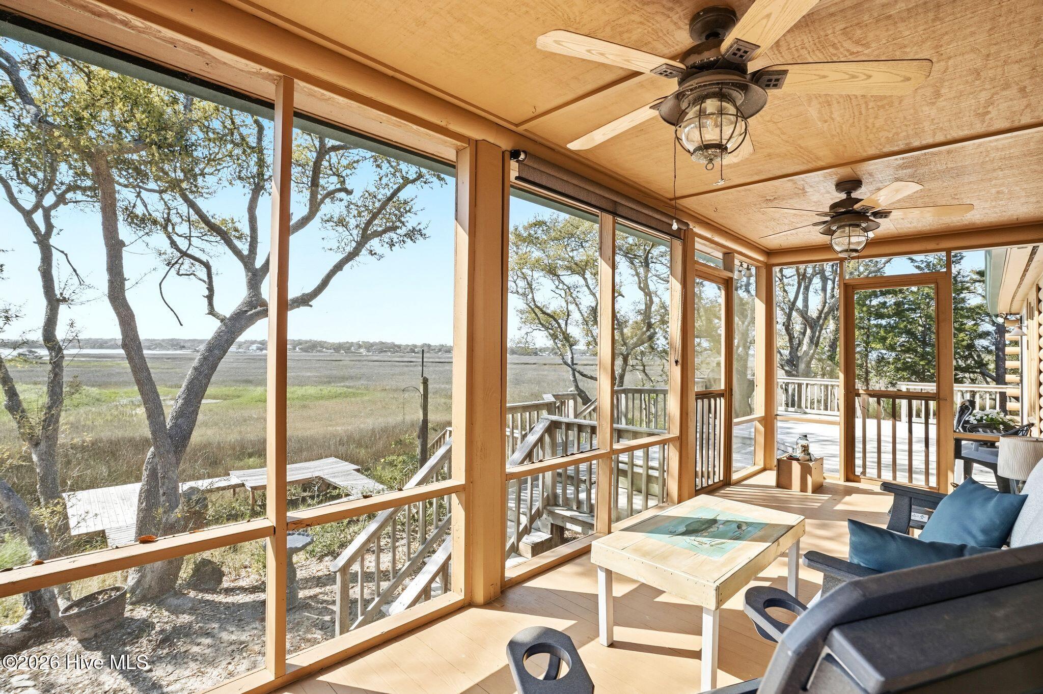 100565055 | Photo 54