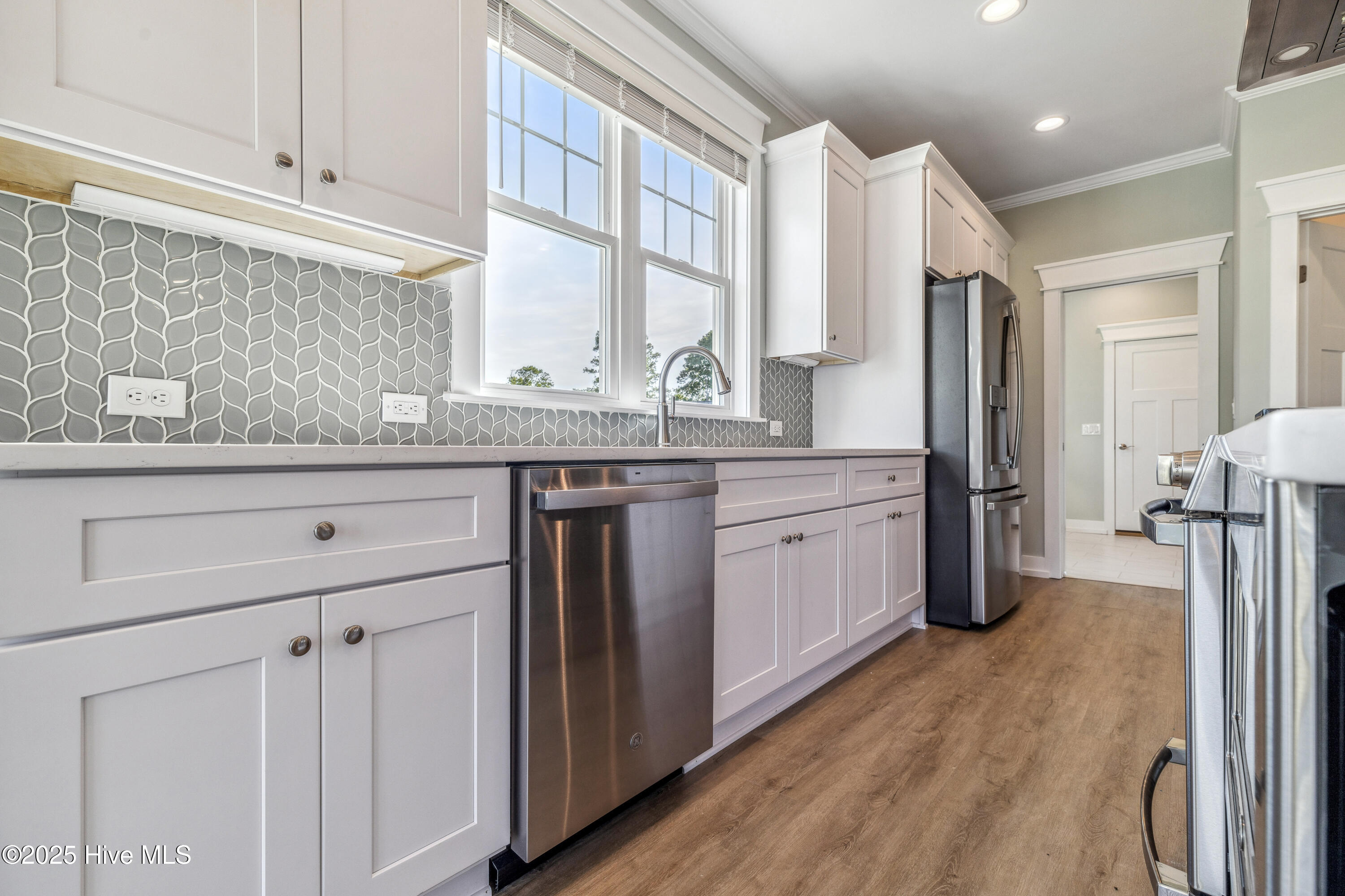 100558454 | Photo 29