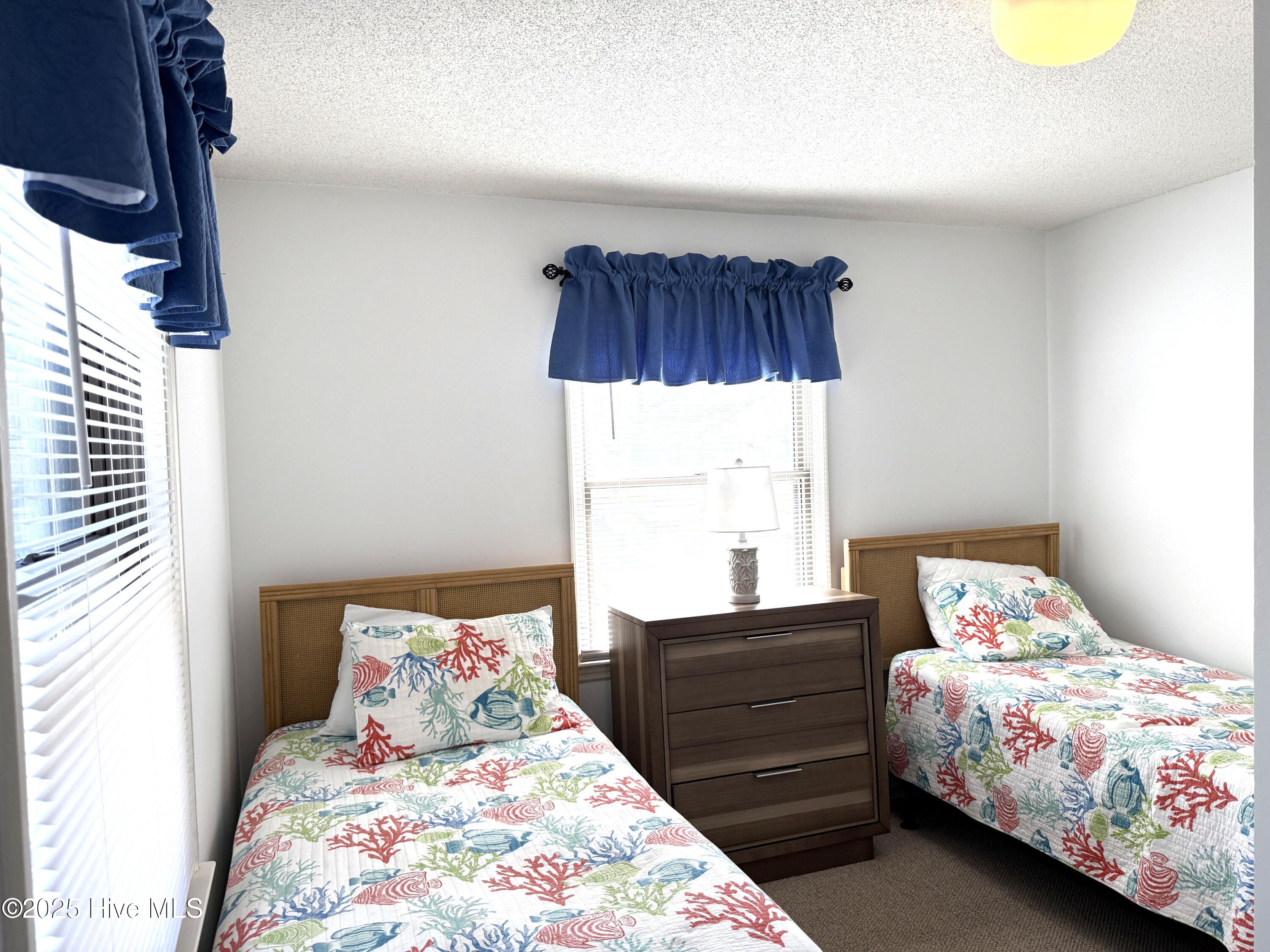 100501866 | Photo 25