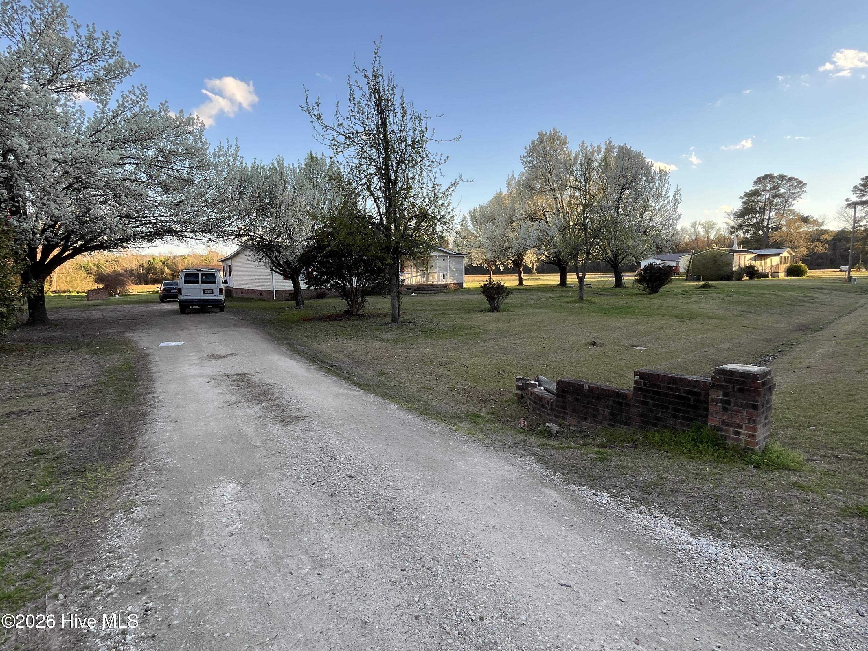 100568963 | Photo 21