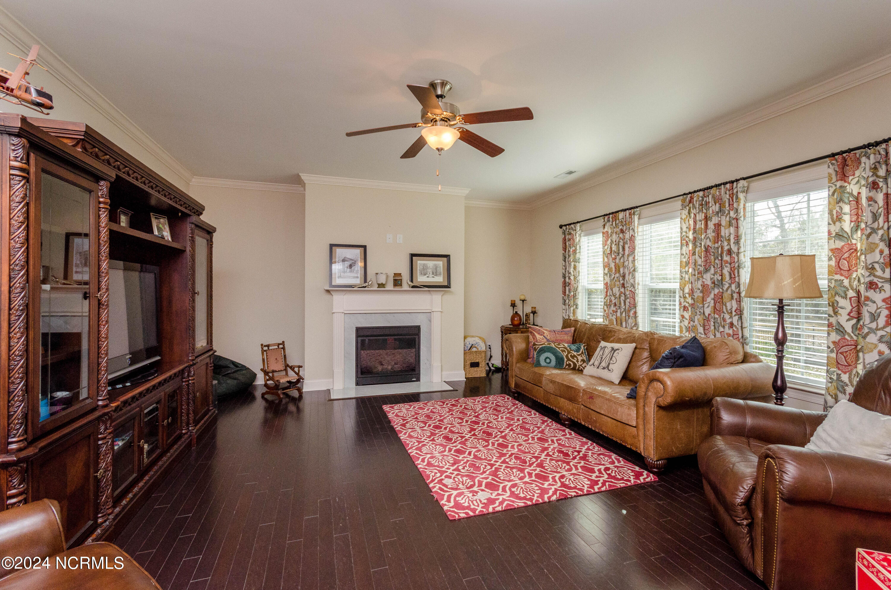 100560622 | Photo 13